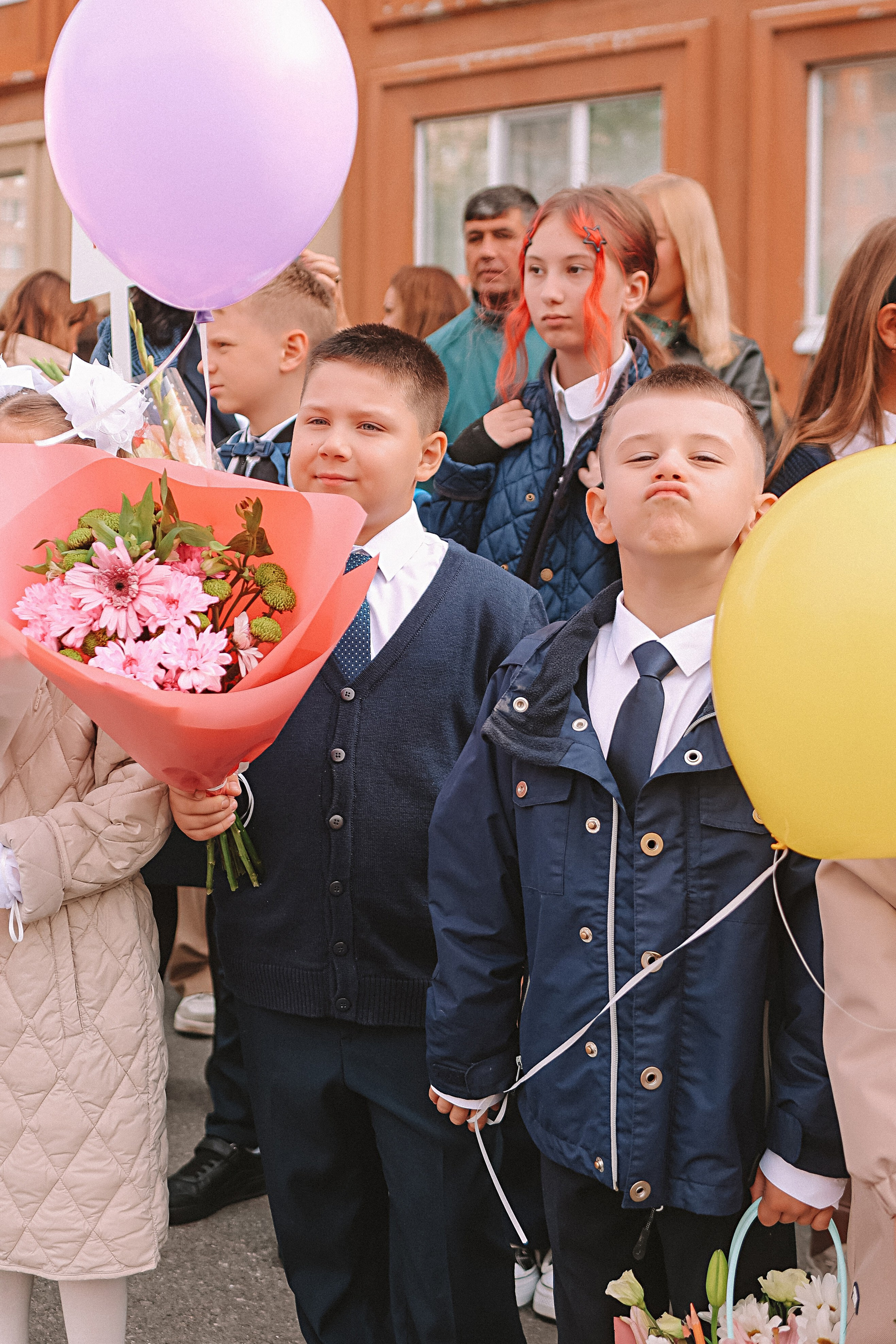 1 сентября линейка+кл час+портреты. Семейный фотограф Тюмень, фотограф на роды Салмина Мария