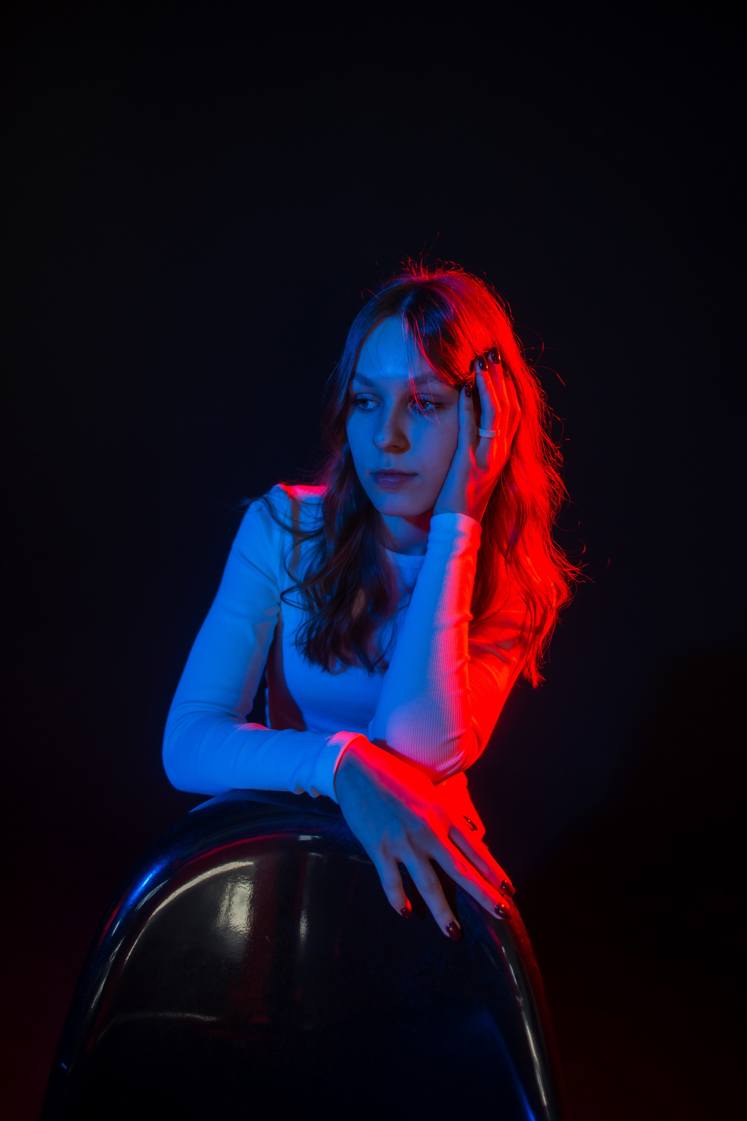 Студия. Черная циклорама с цветной подсветкой. Ольга Плаксина фотограф в Саратове