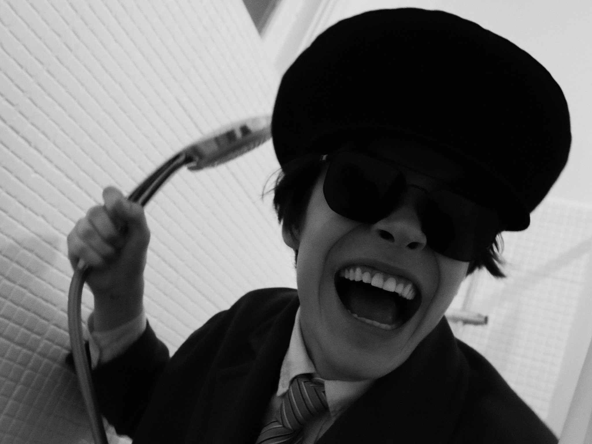 Unbalanced psychopathic laughter. Alex Kolpakov. Moscow, 2024.