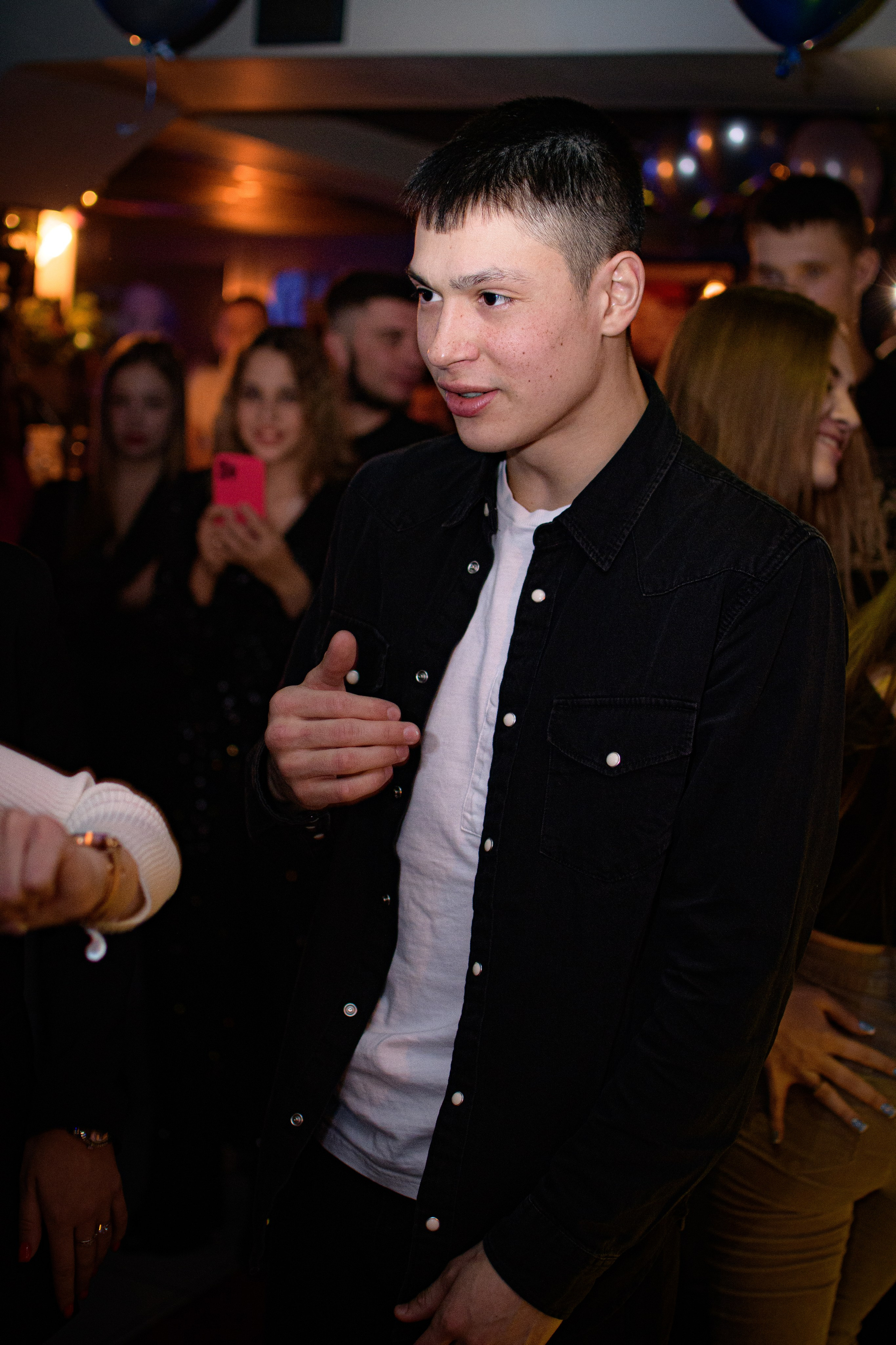 HOLLYWOOD / 6 YEARS. Photokarish