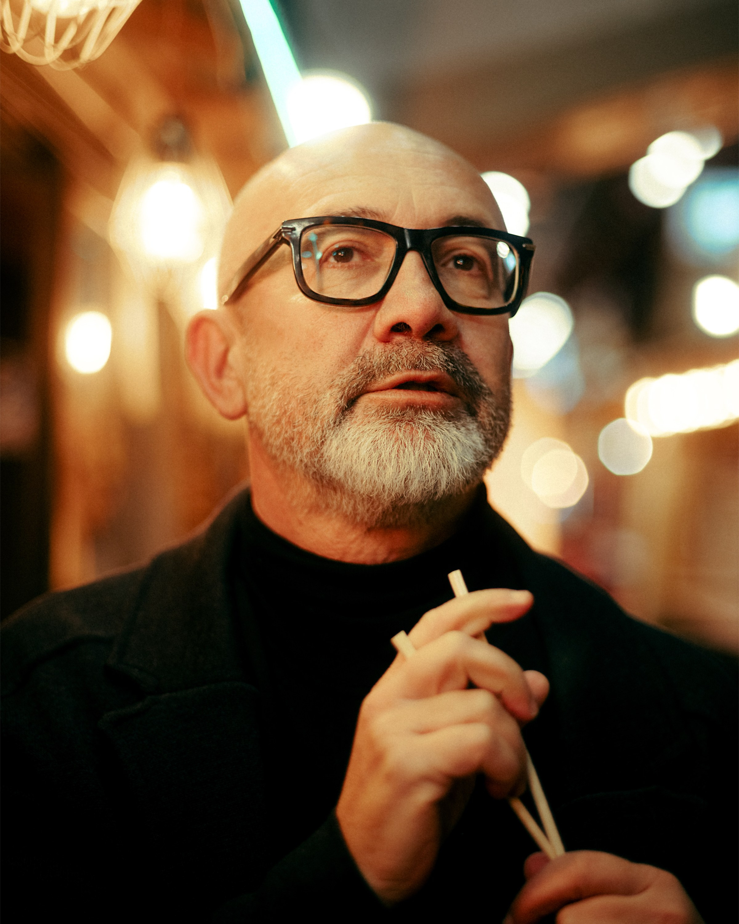 Ozi. Photographer in Tokyo Anatolii Ozarto