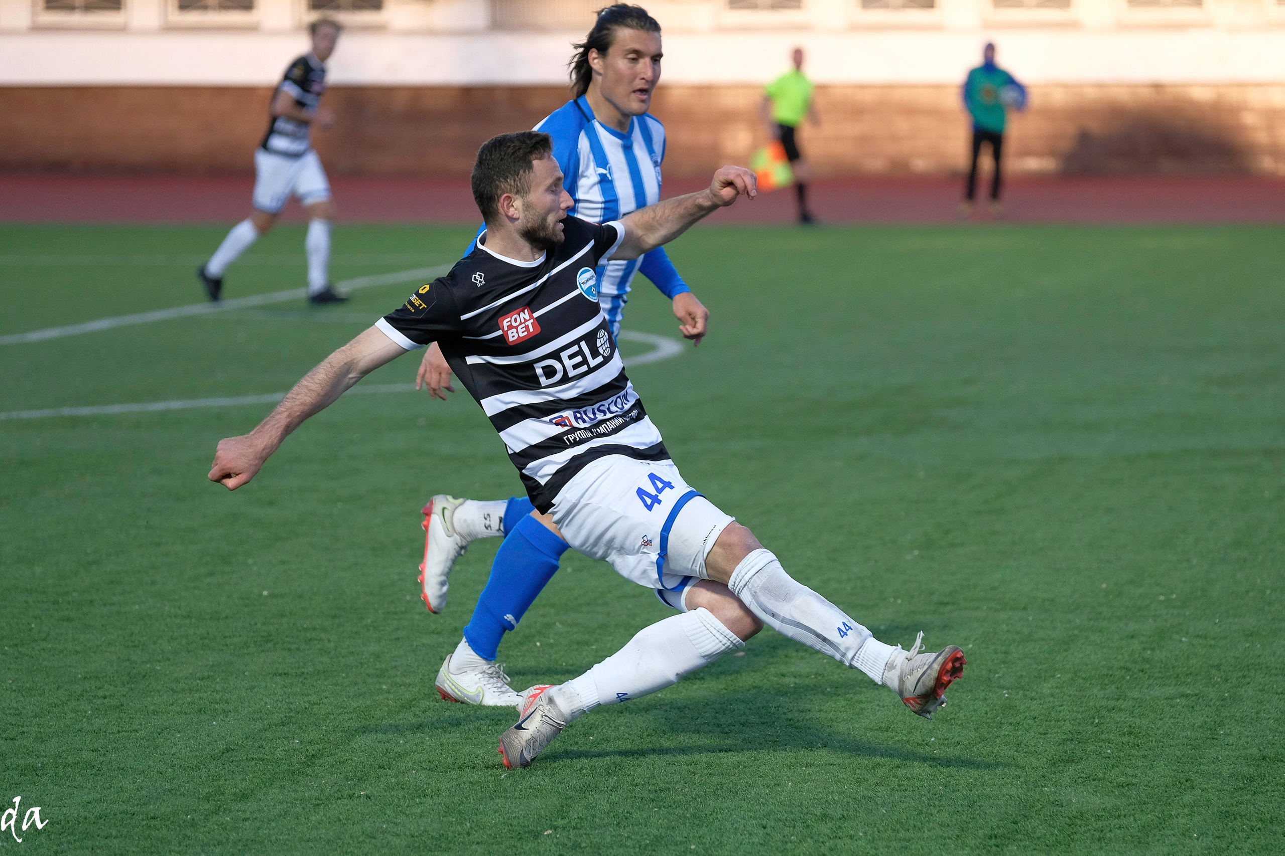 Фото футбольных матчей Первая лига ФНЛ. Фотограф Дмитрий Алексеев