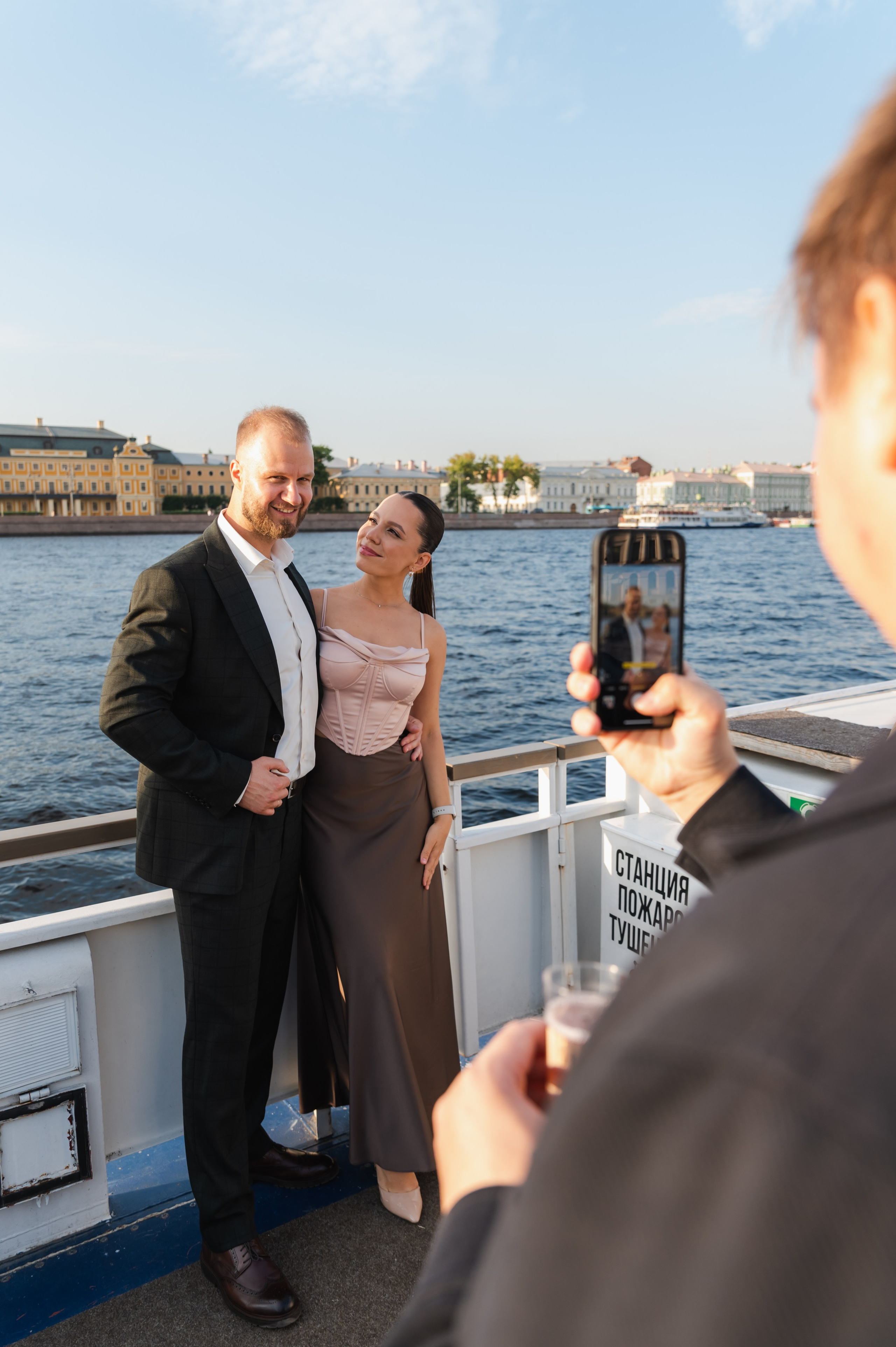 Свадебная фотосессия в фотостудии с видом на Петербург. Портретный и репортажный фотограф в Санкт-Петербурге | Валерия Кайряк