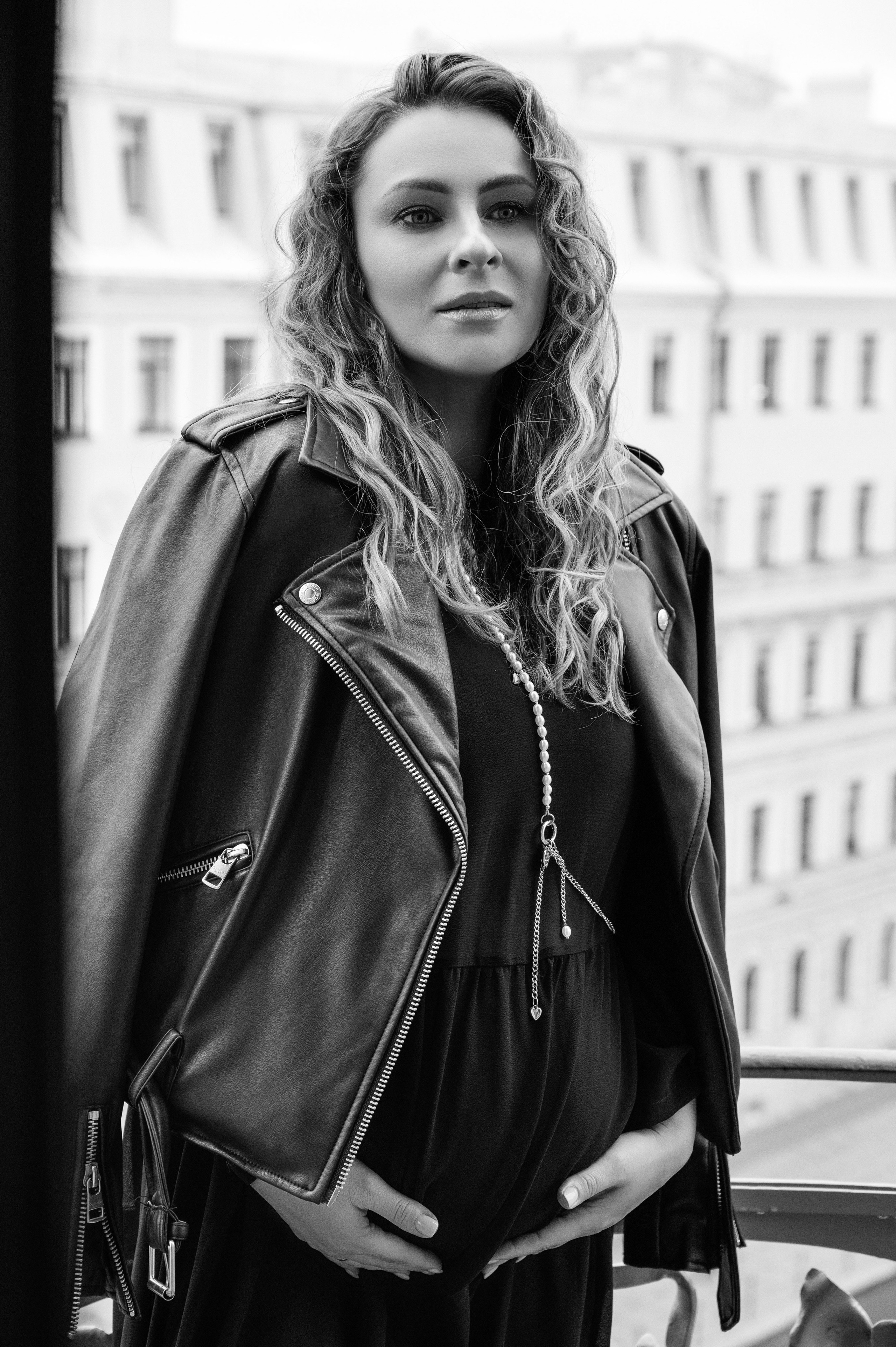 Профессиональный семейный и беременный фотограф в Санкт-Петербурге — Маргарита Иванова. Индивидуальные фотосессии под ключ: от образа до гот. Профессиональный фотограф беременности в СПБ. Стильные фотосессии беременности в стиле минимализм и классическая фотография