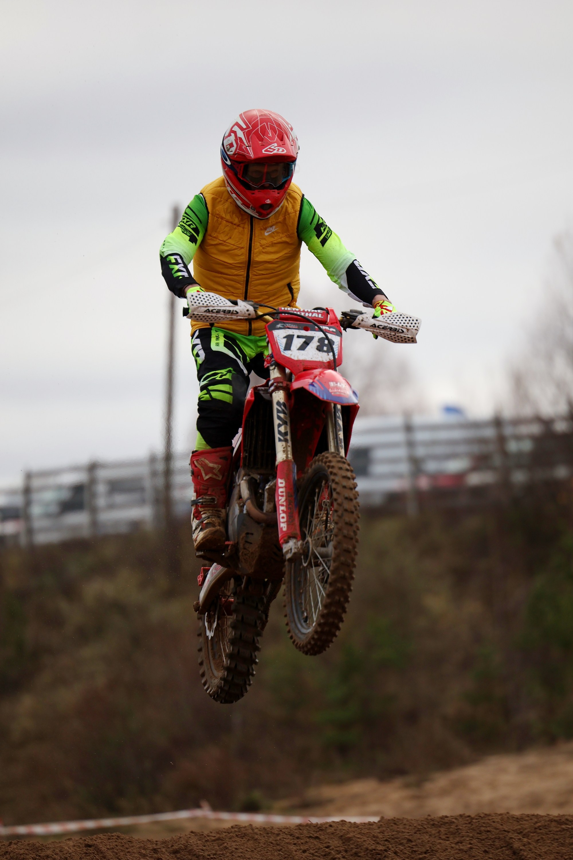 Песчаная буря. г. о. Серпухов, о. Русский. Спортивный и репортажный фотограф Ермакова Светлана