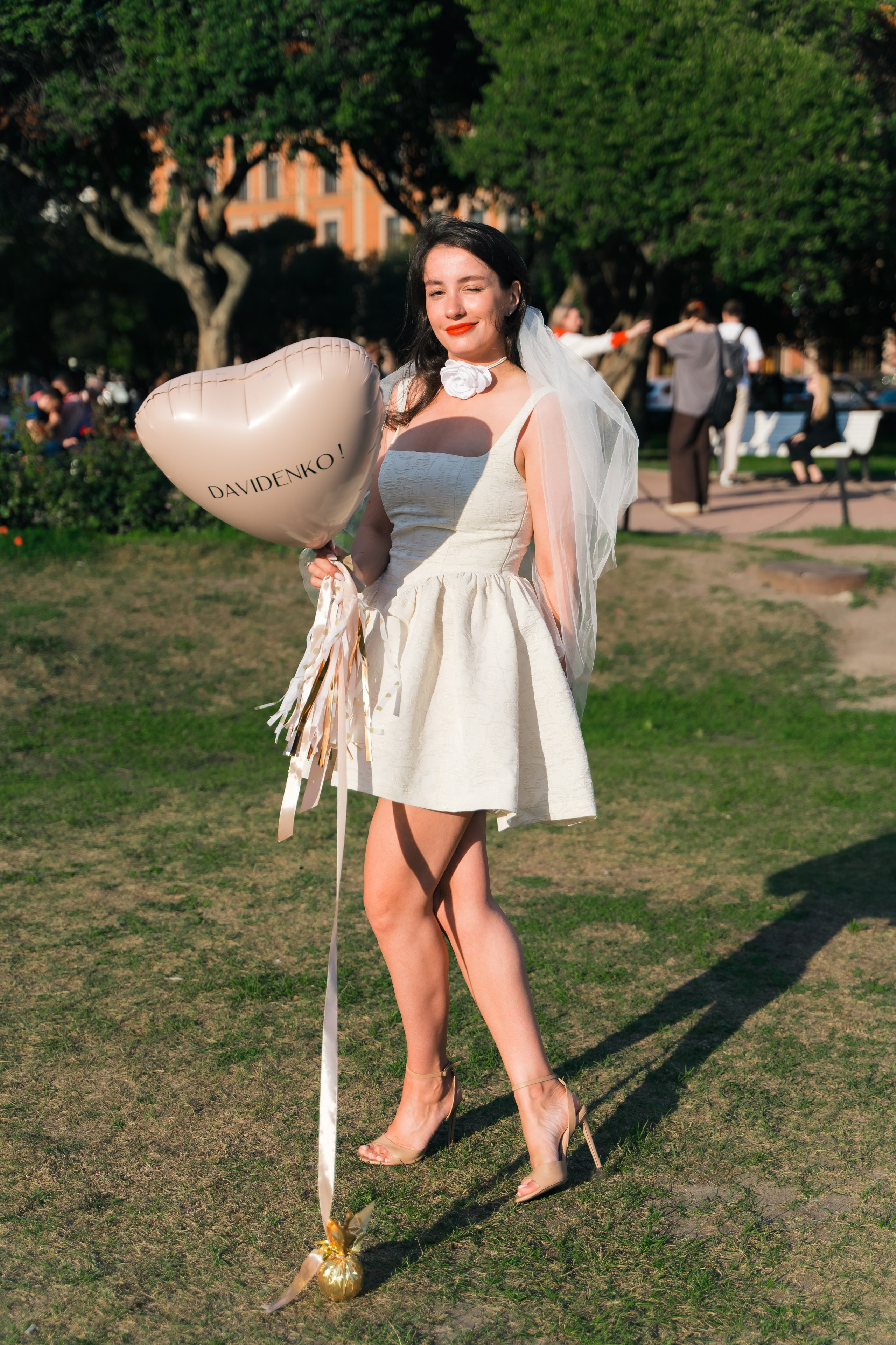 Фотосъемка девичника, встреча девушек, веселые женские портреты