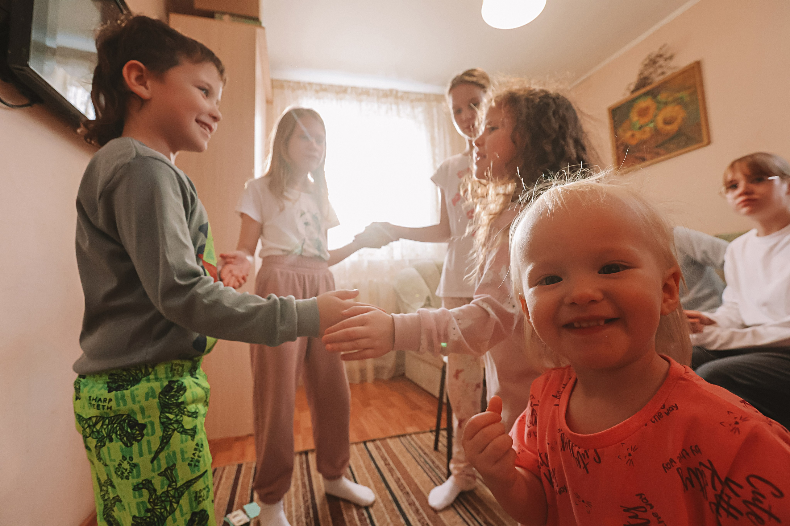 Большая семья репортаж. Семейный фотограф Тюмень, фотограф на роды Салмина Мария
