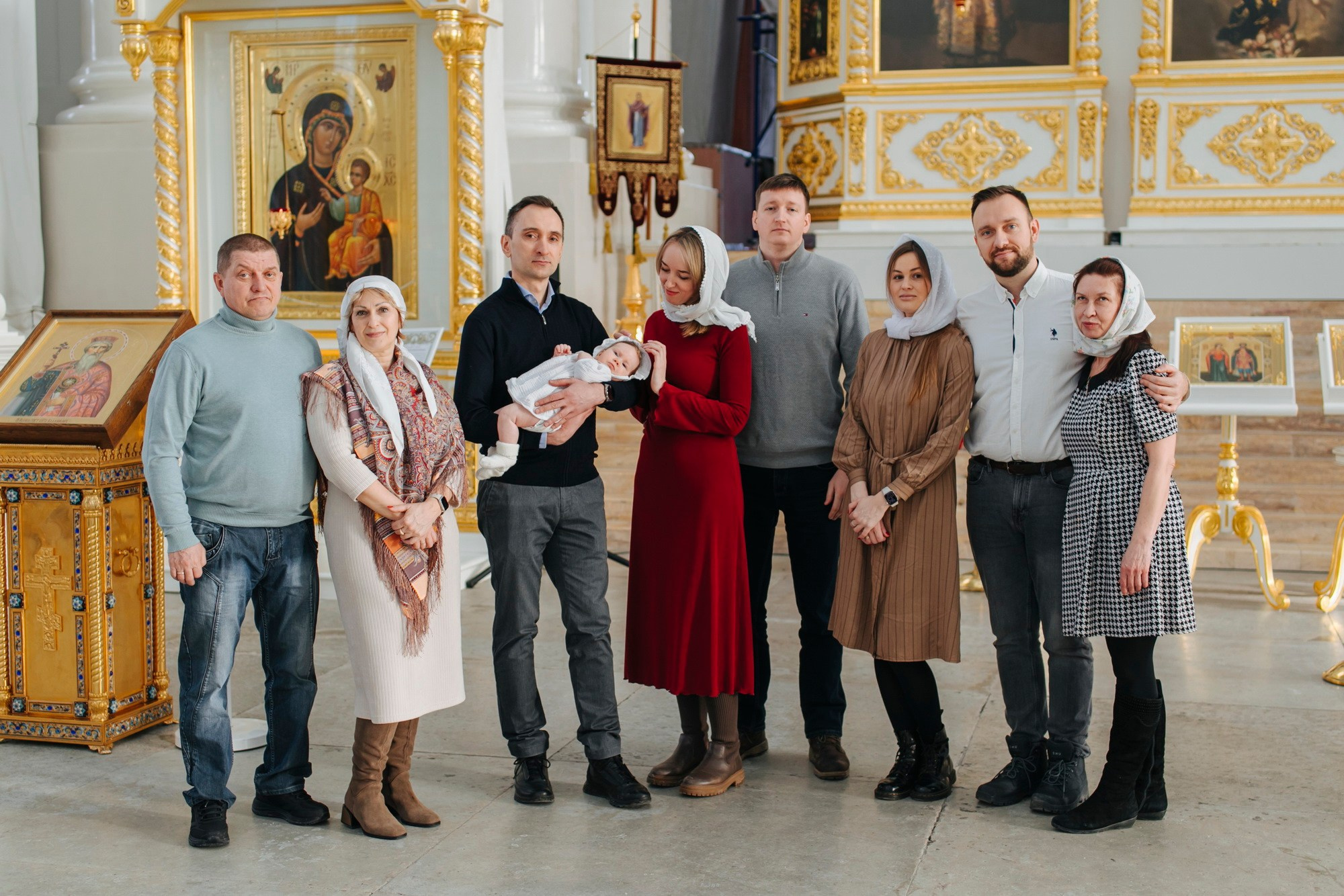Индивидуальное крещение в Смольном Соборе, где провести крещение СПб, лучший храм для крещения, сколько стоит крещение, церковь где не нужны беседы, без крестных