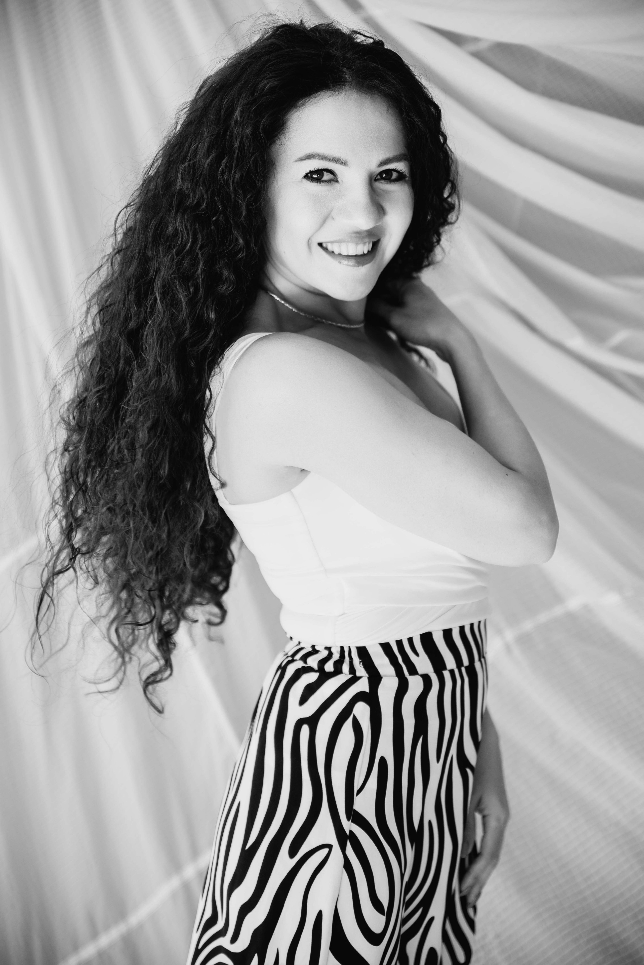 Женские портреты. Айсылу Счастливая — Фотограф | Ретушёр | Нейрокреатор