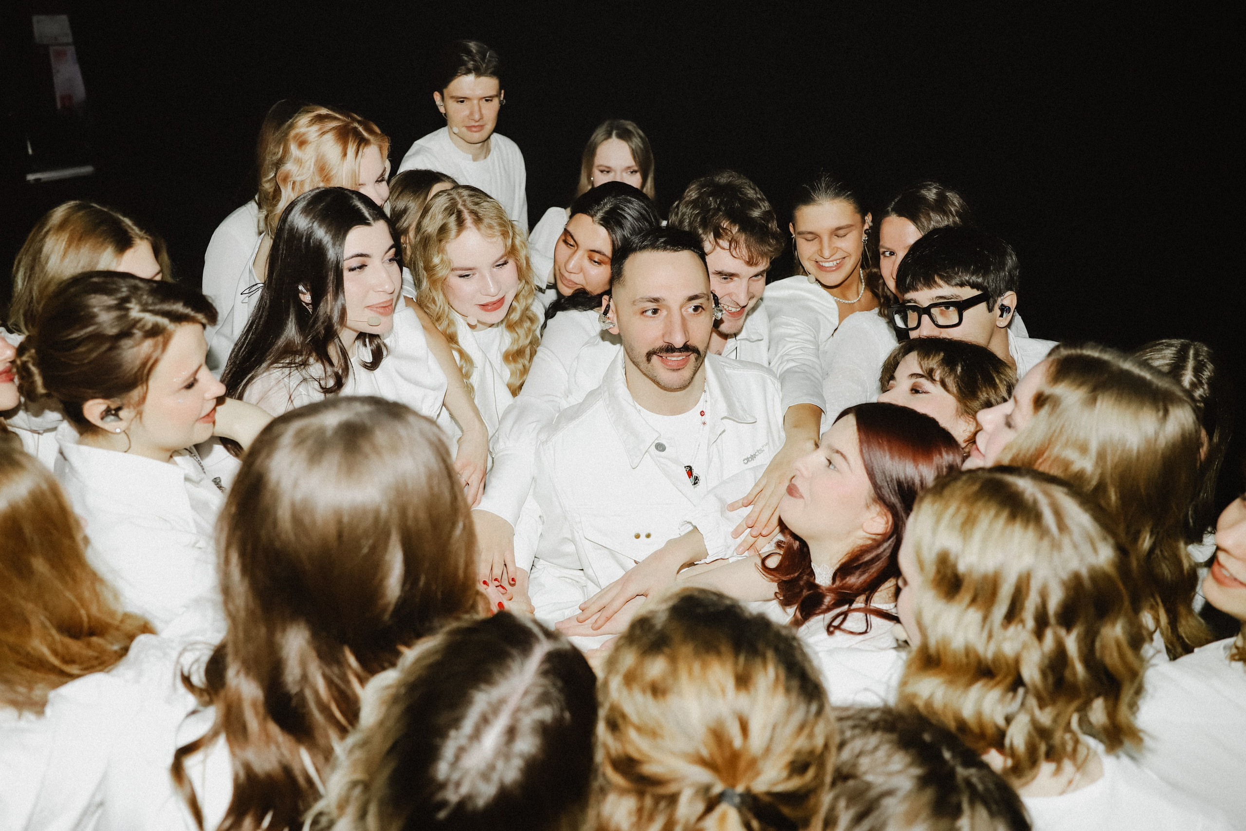 Концертная съёмка: эмоции и энергия в кадре. Профессиональный фотограф звезд, концертов и спортивных событий