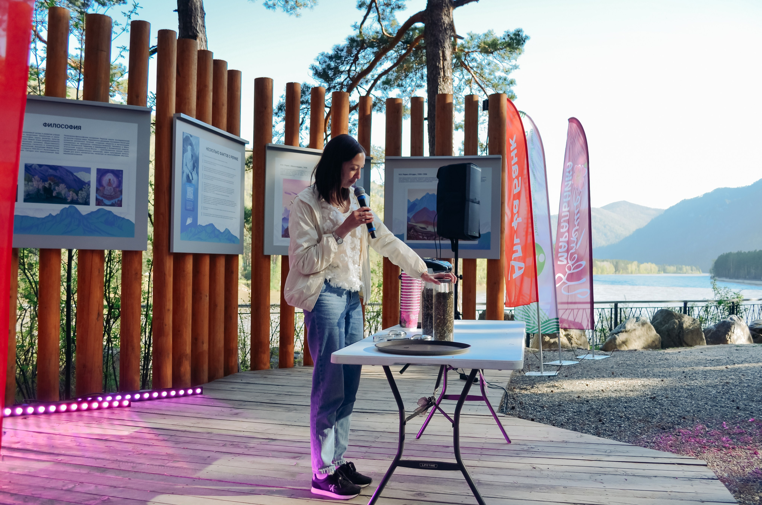 Фестиваль «Цветение Маральника на Алтае 2025». Фоторепортаж. Денисова Аля — фотограф для парных съемок и индивидуальных историй в Барнауле