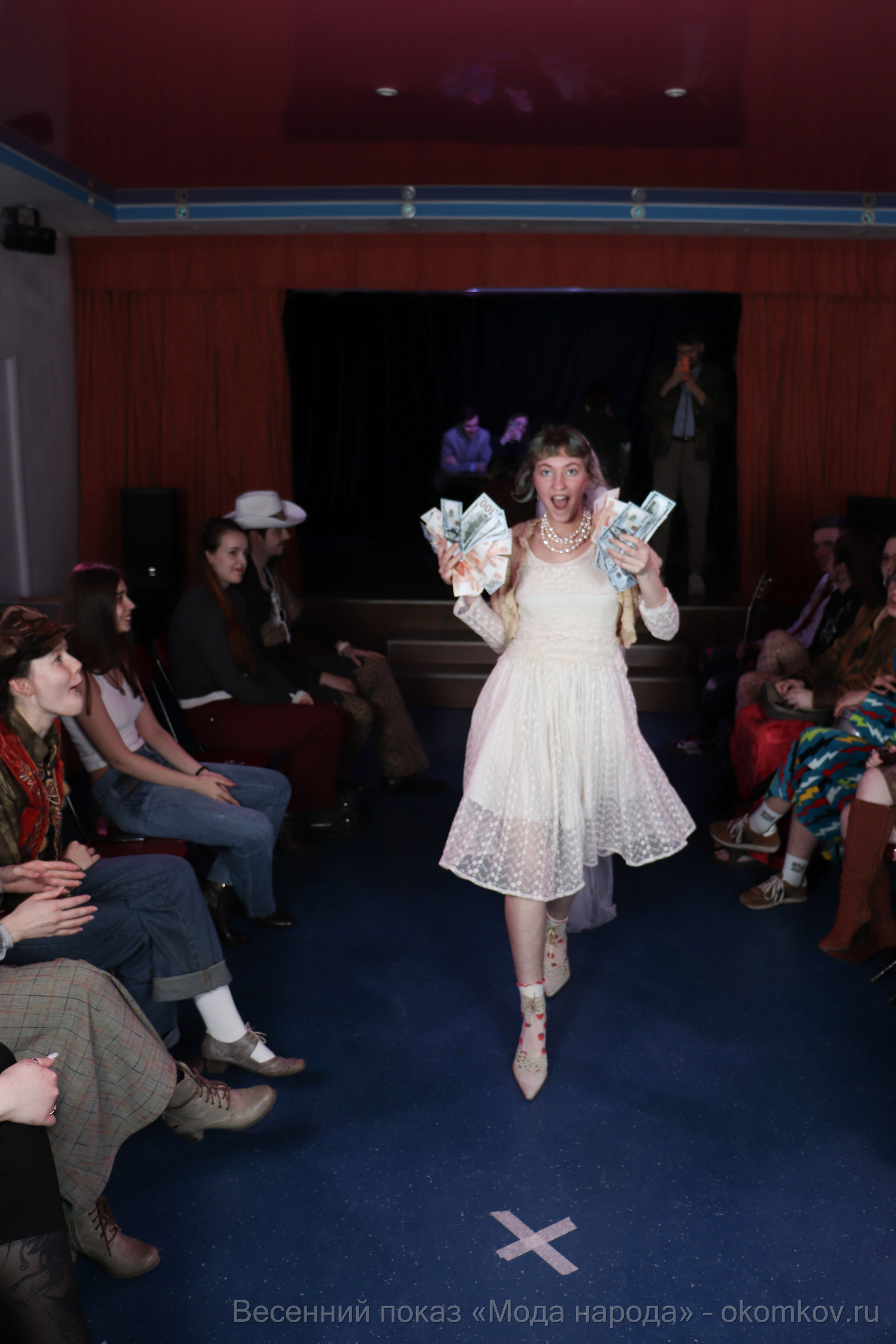 Весенний показ «Мода народа». Ивентный фотограф в Санкт-Петербурге Олег Комков