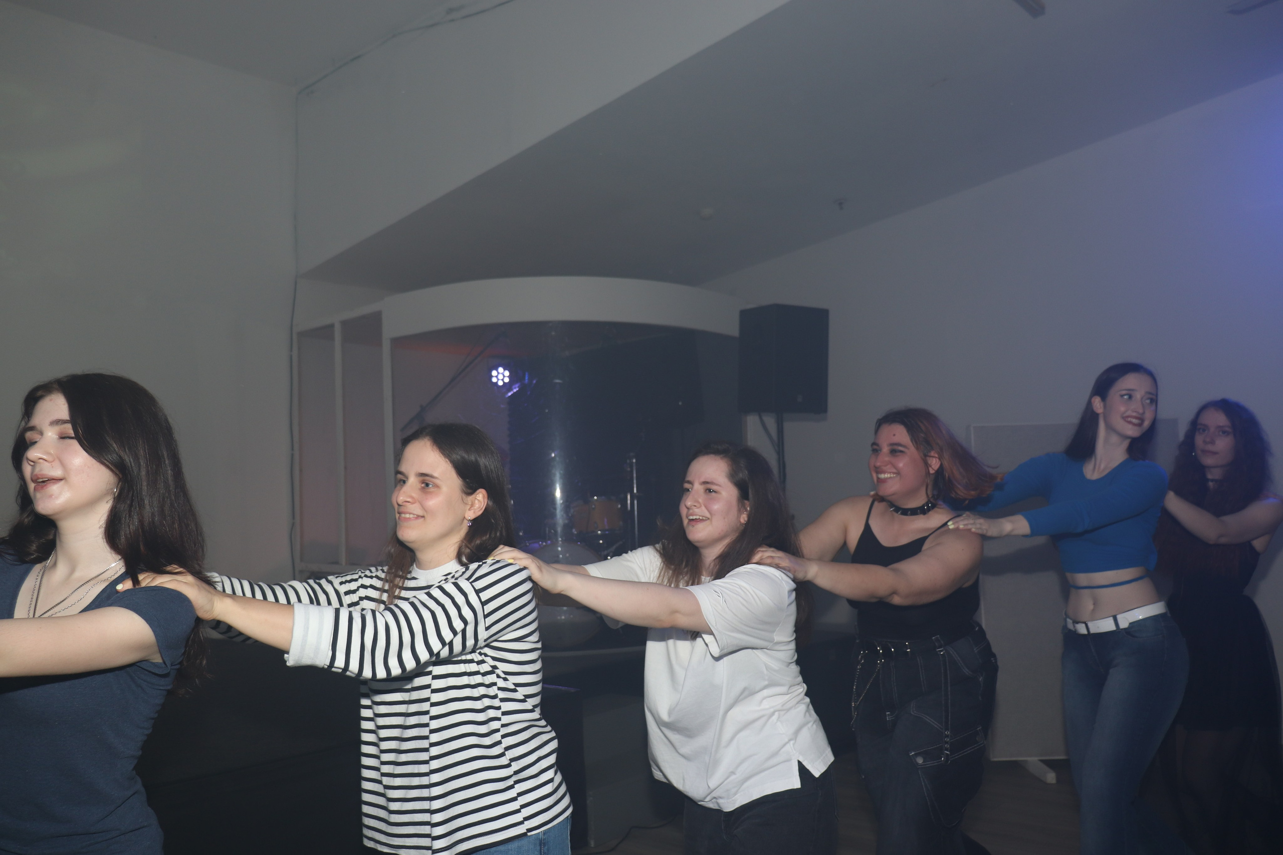 Дискотека 90х молодёжного «клуба 52». Ивентный фотограф в Санкт-Петербурге Олег Комков