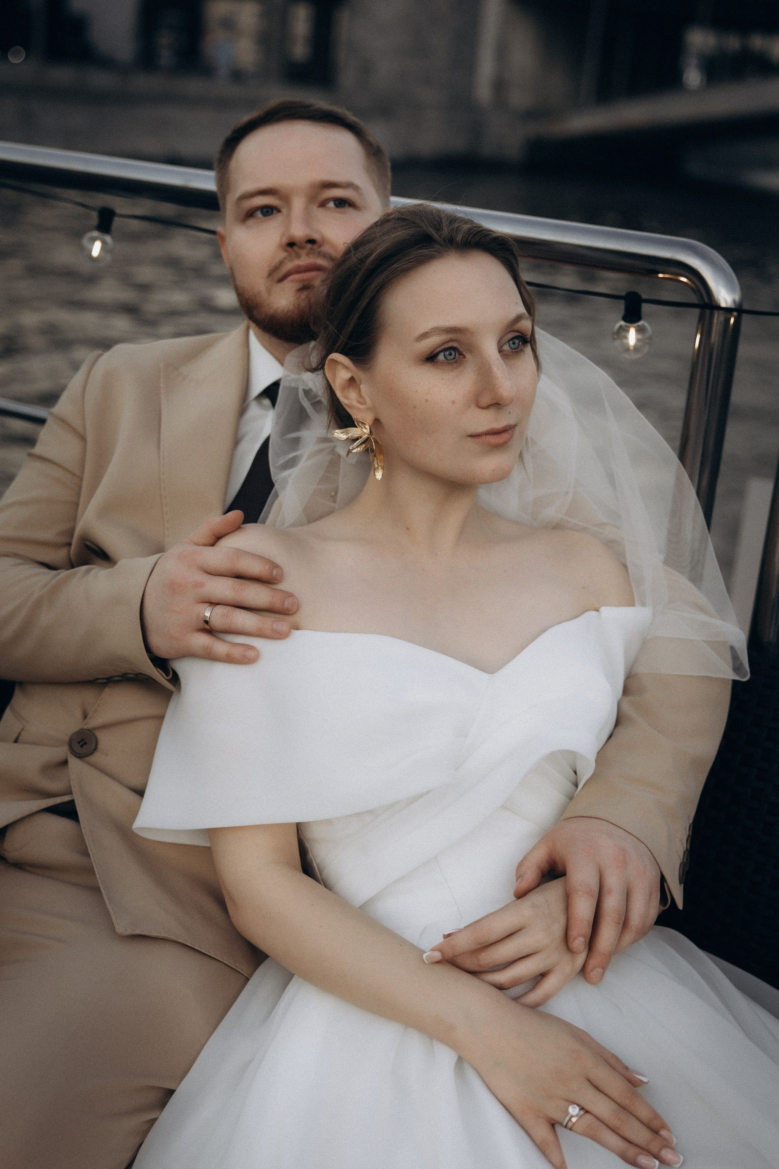 Утро невесты и свадебная фотосессия на теплоходе по Москве-реке