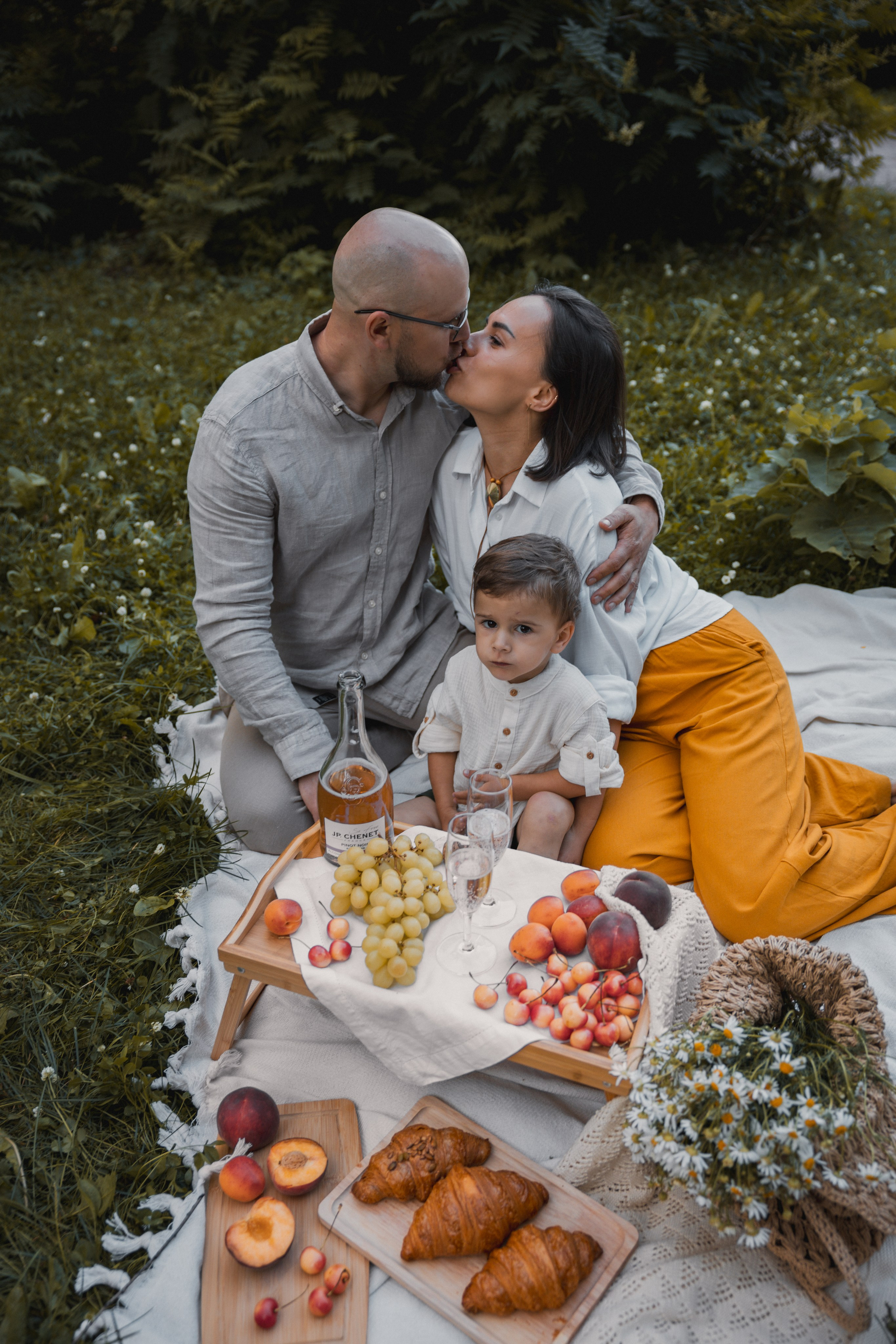 Пикник в парке. Андрей, Катя и Платон. Ваш семейный newborn и lifestyle фотограф в СПБ Наталья Журавлева