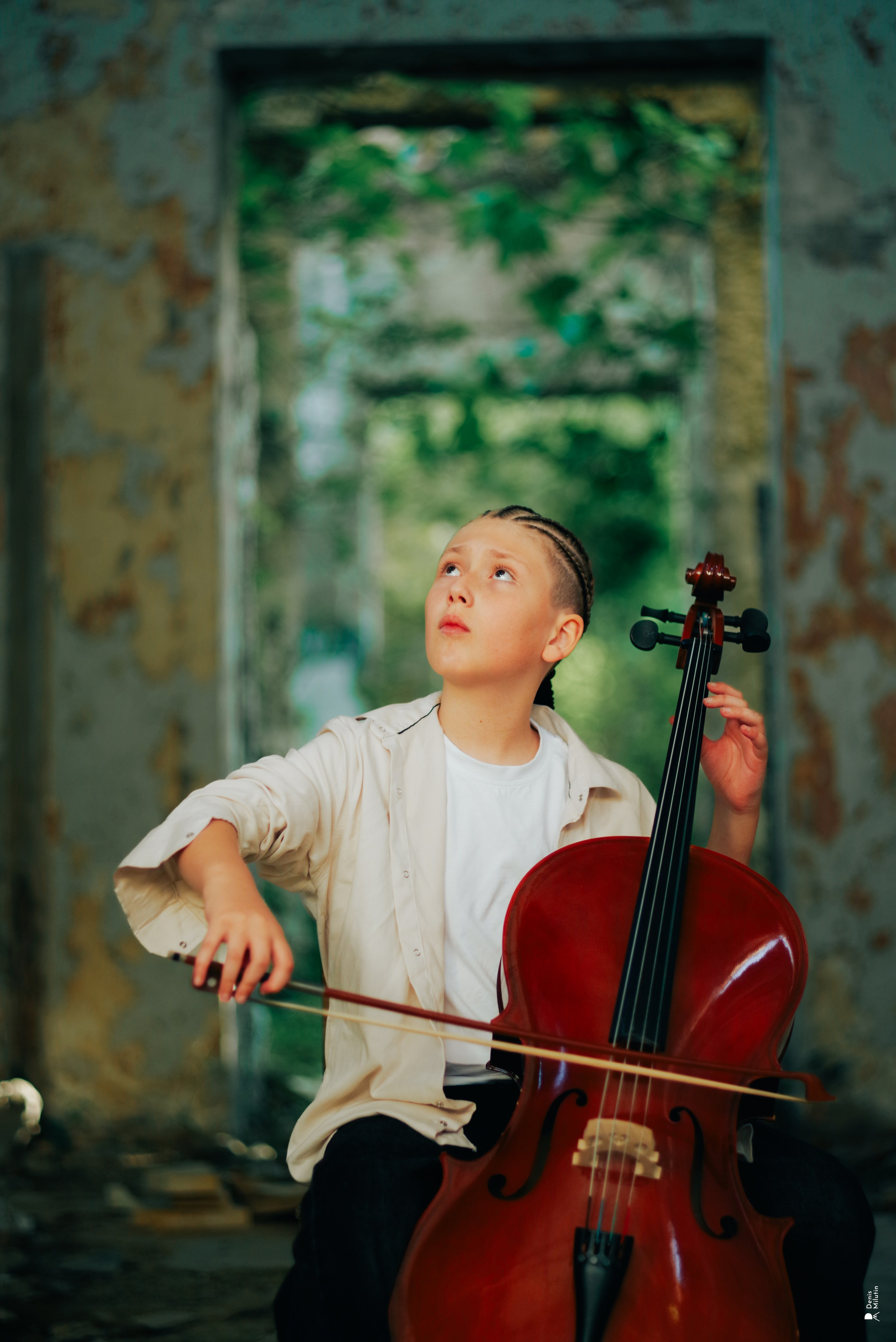 Виолончелист. Портретный фотограф Денис Милютин