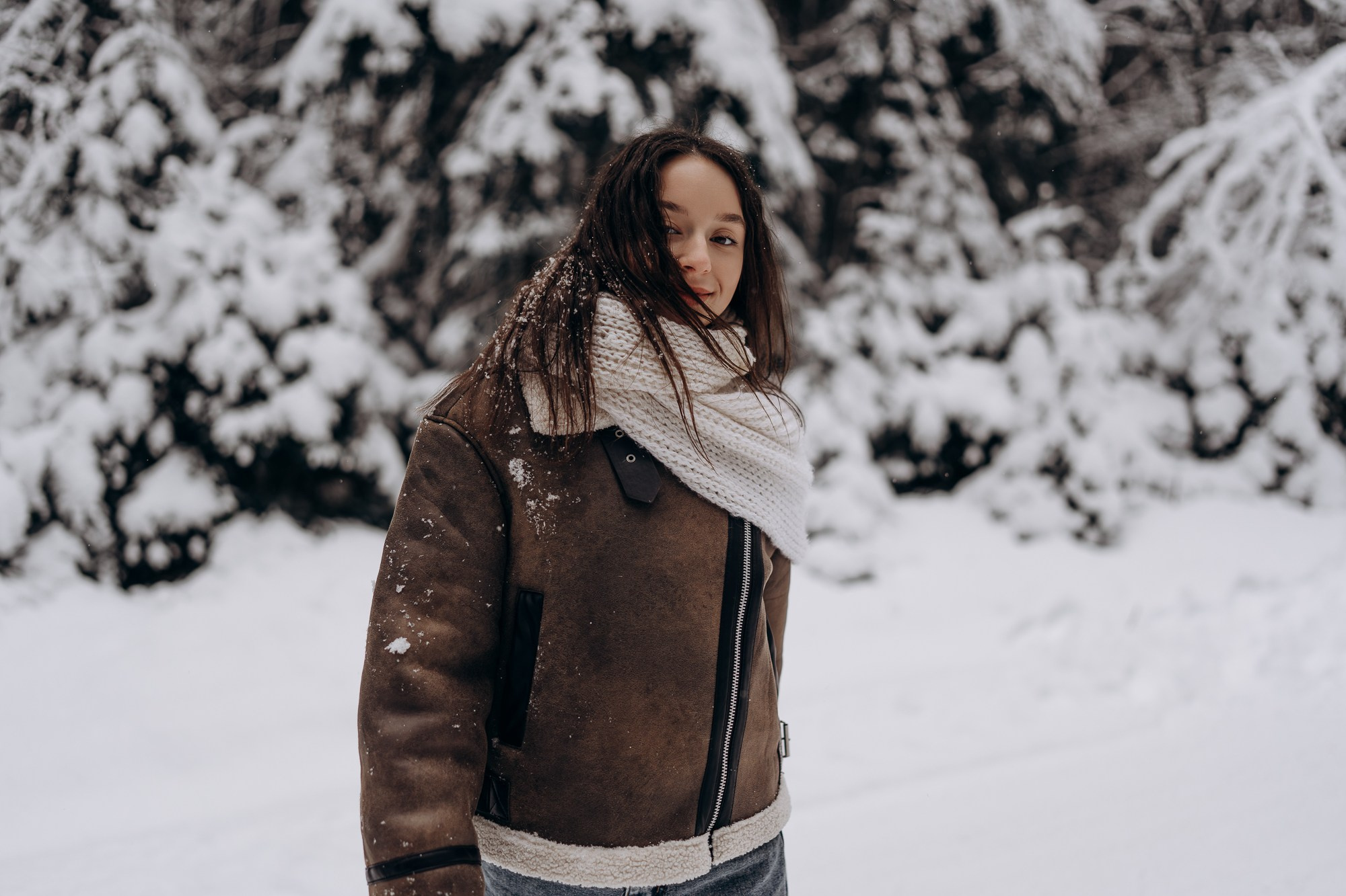 Зимняя фотосессия для девушки с собакой. Свадебный и репортажный фотограф в Ярославле Евгений Сальников