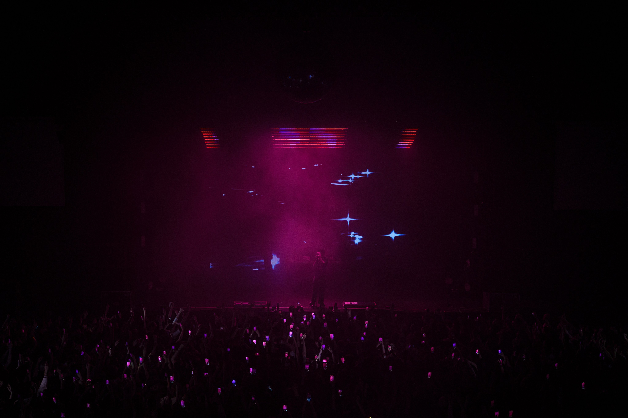 07.04.2024 | LIL KRYSTALLL for PixelGrid Studio. Личный и концертный фотограф в Москве