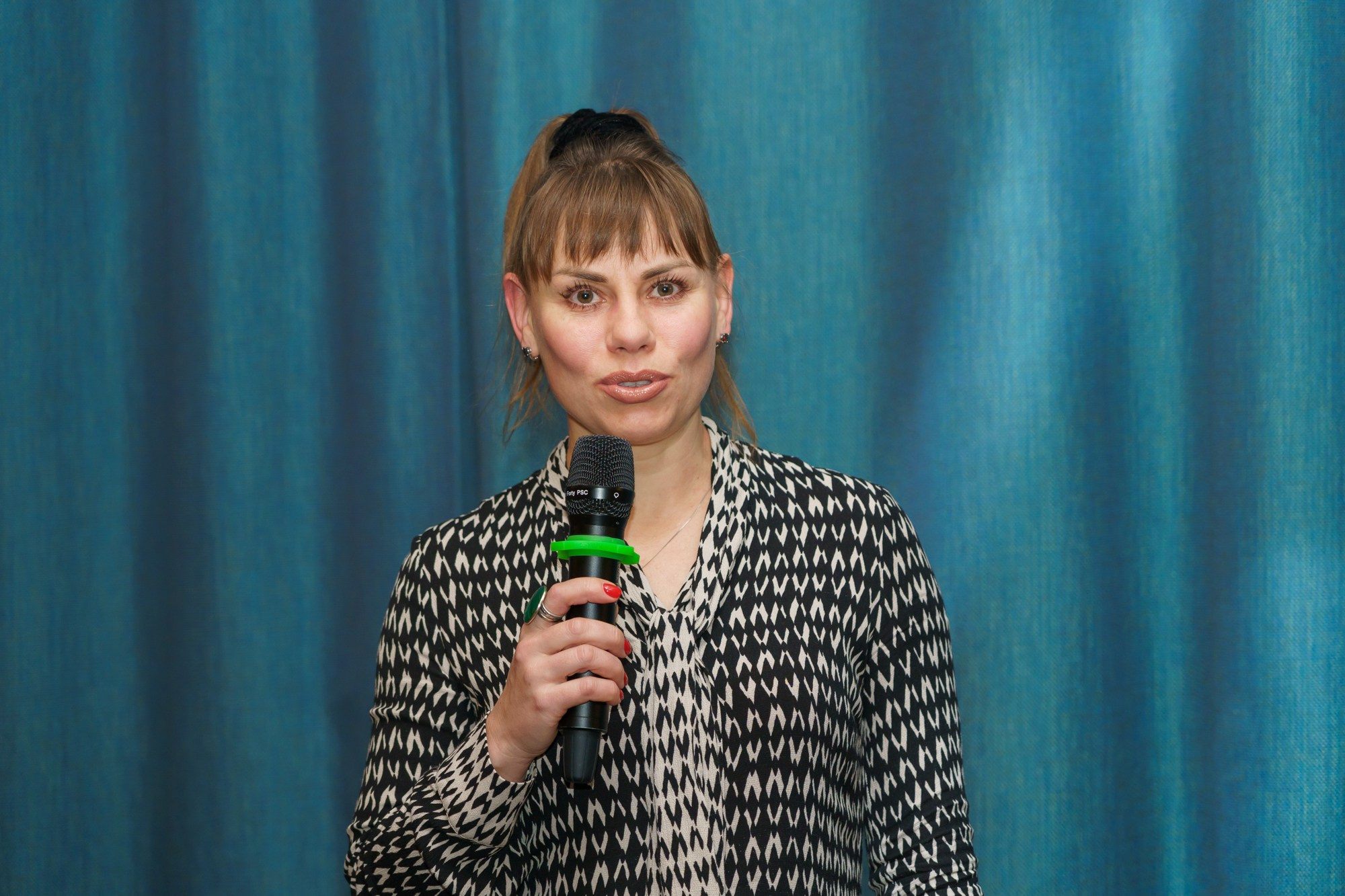 Выступление спикера. Photomantis