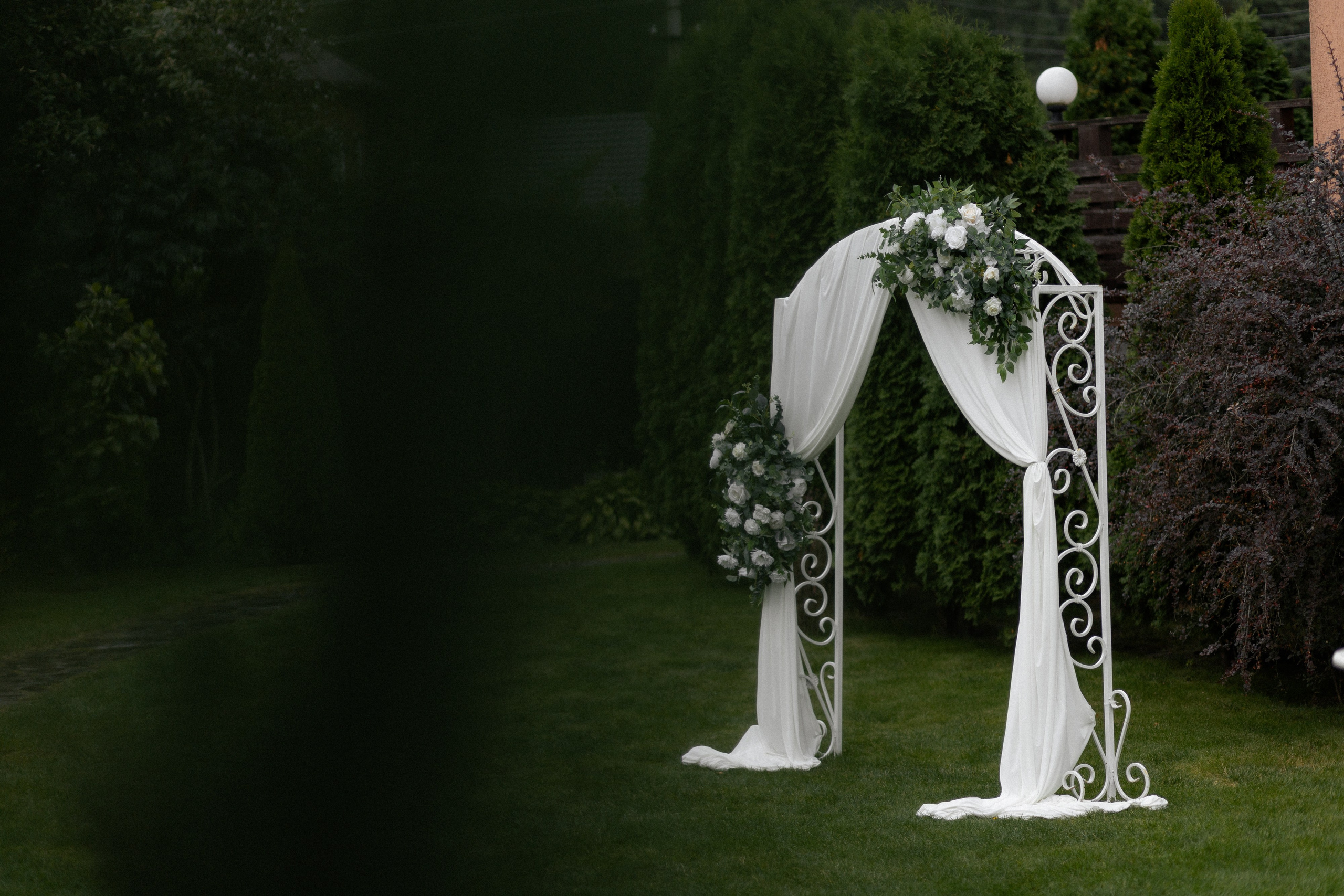 Свадебная фотосессия Анастасии и Игоря в Усадьбе Легенда. Свадебный фотограф в Минске/Беларуси Сергей Спиридонов