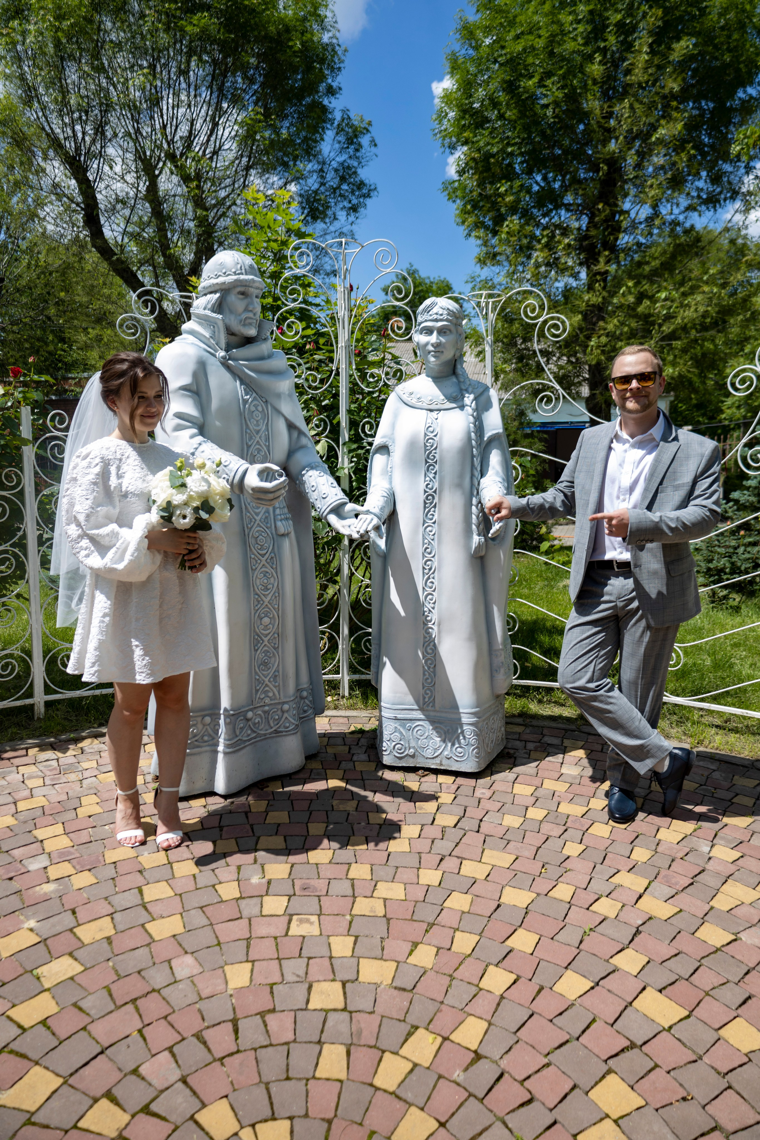 Елизавета и Павел. Свадебные «живые» фото с прогулки. г. Новошахтинск. Свадебный фотограф ростовская область