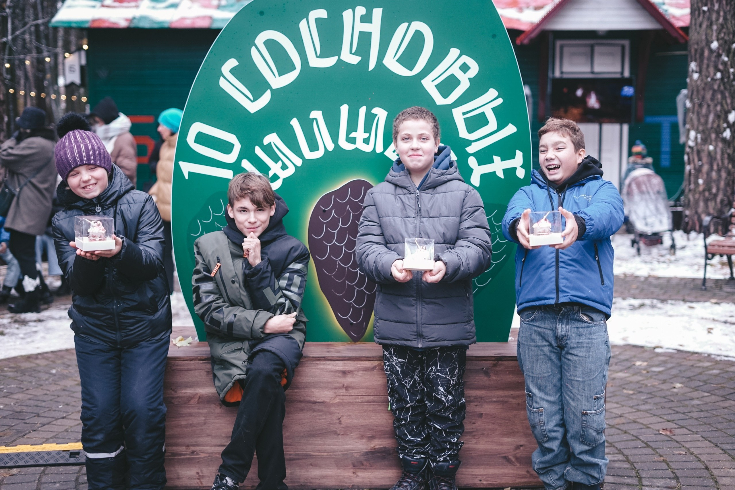 10 сосновых шишек. Kirillova Studio — мастерская декора и событий Юли Кирилловой