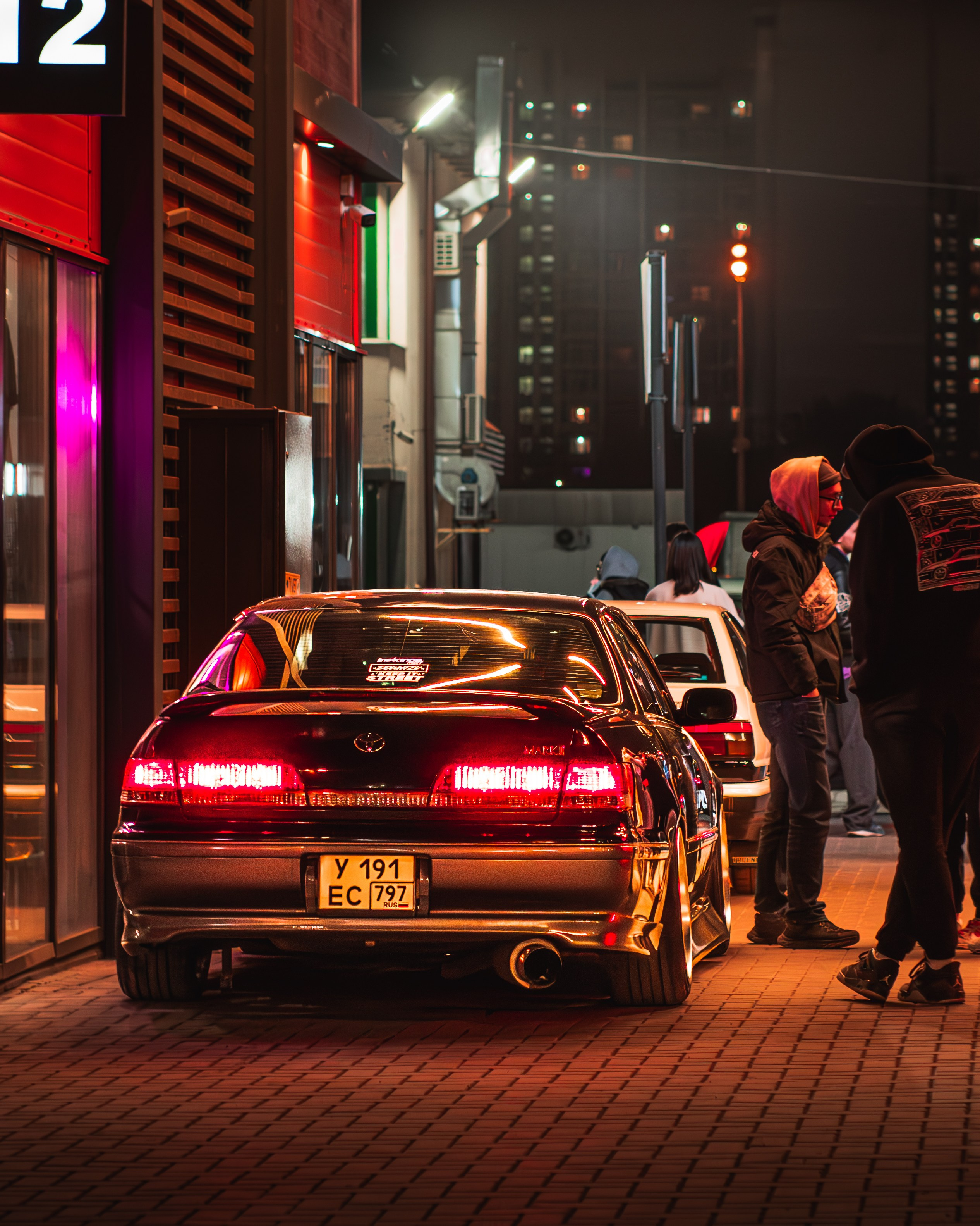 DOWNFLY. Автомобильный фотограф в Москве