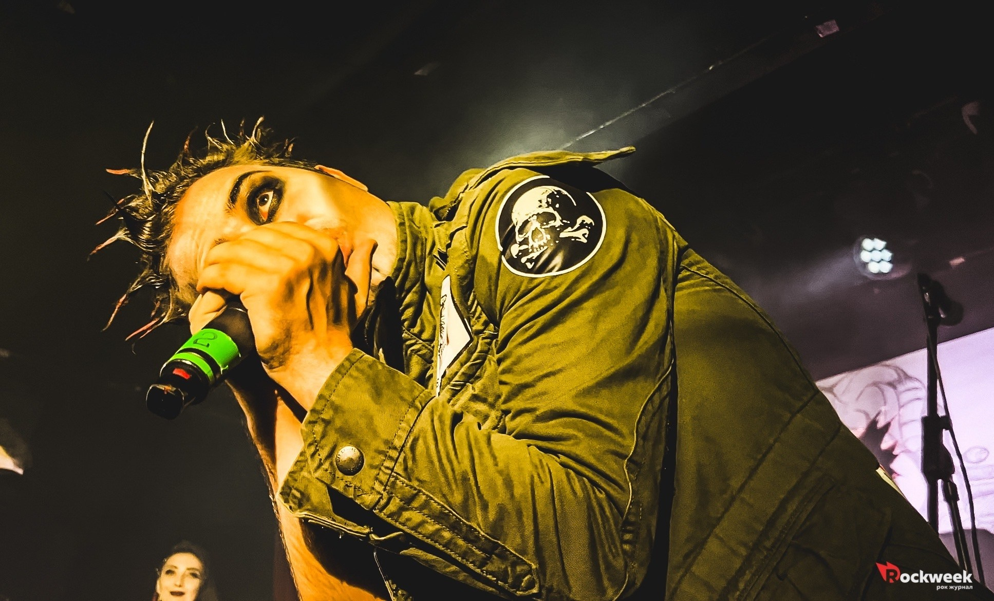 Screens. Концертный репортёр Валерия Сафина