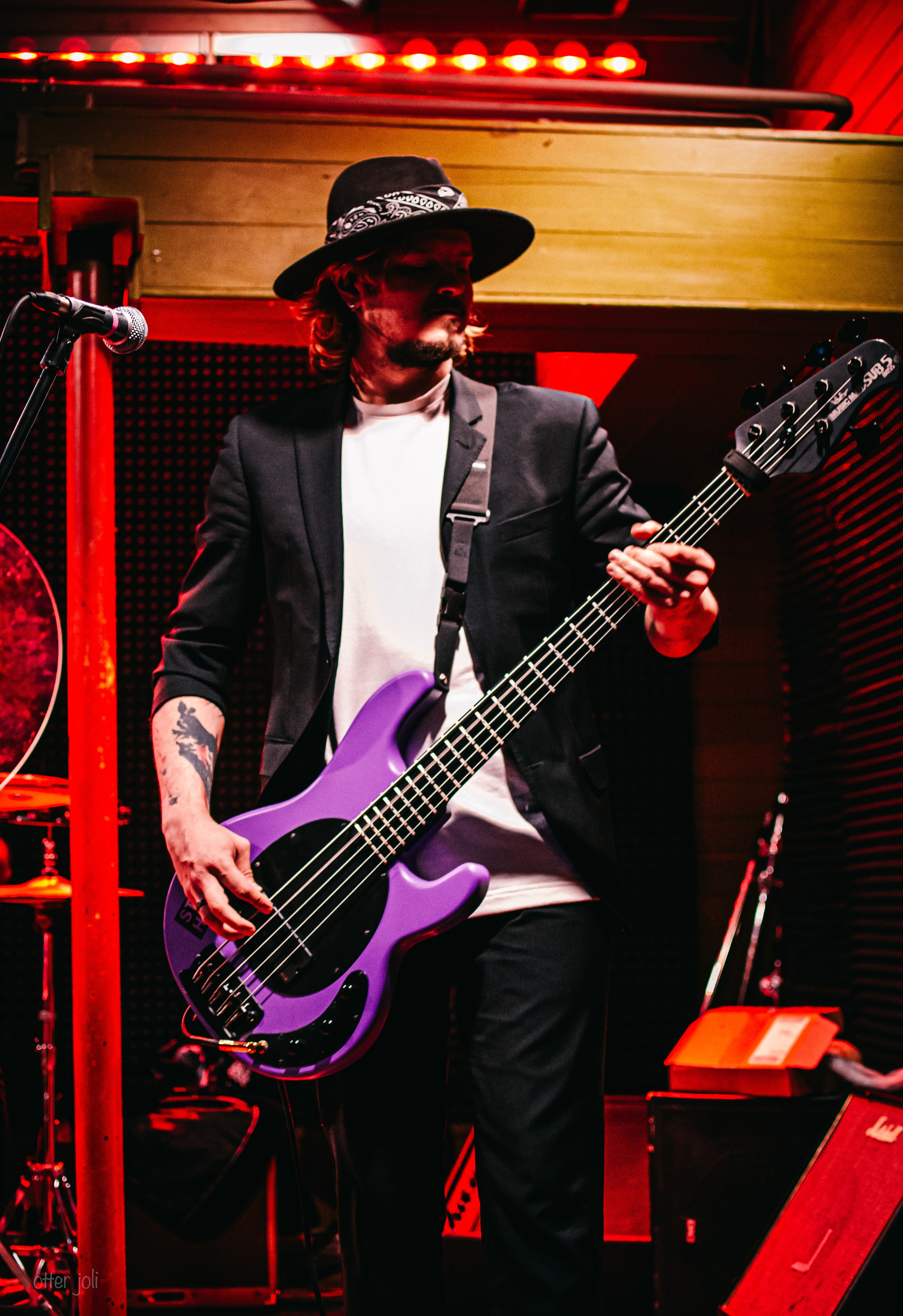 Голова Муэссы | Китайский лётчик Джао Да. Концертный репортёр Валерия Сафина