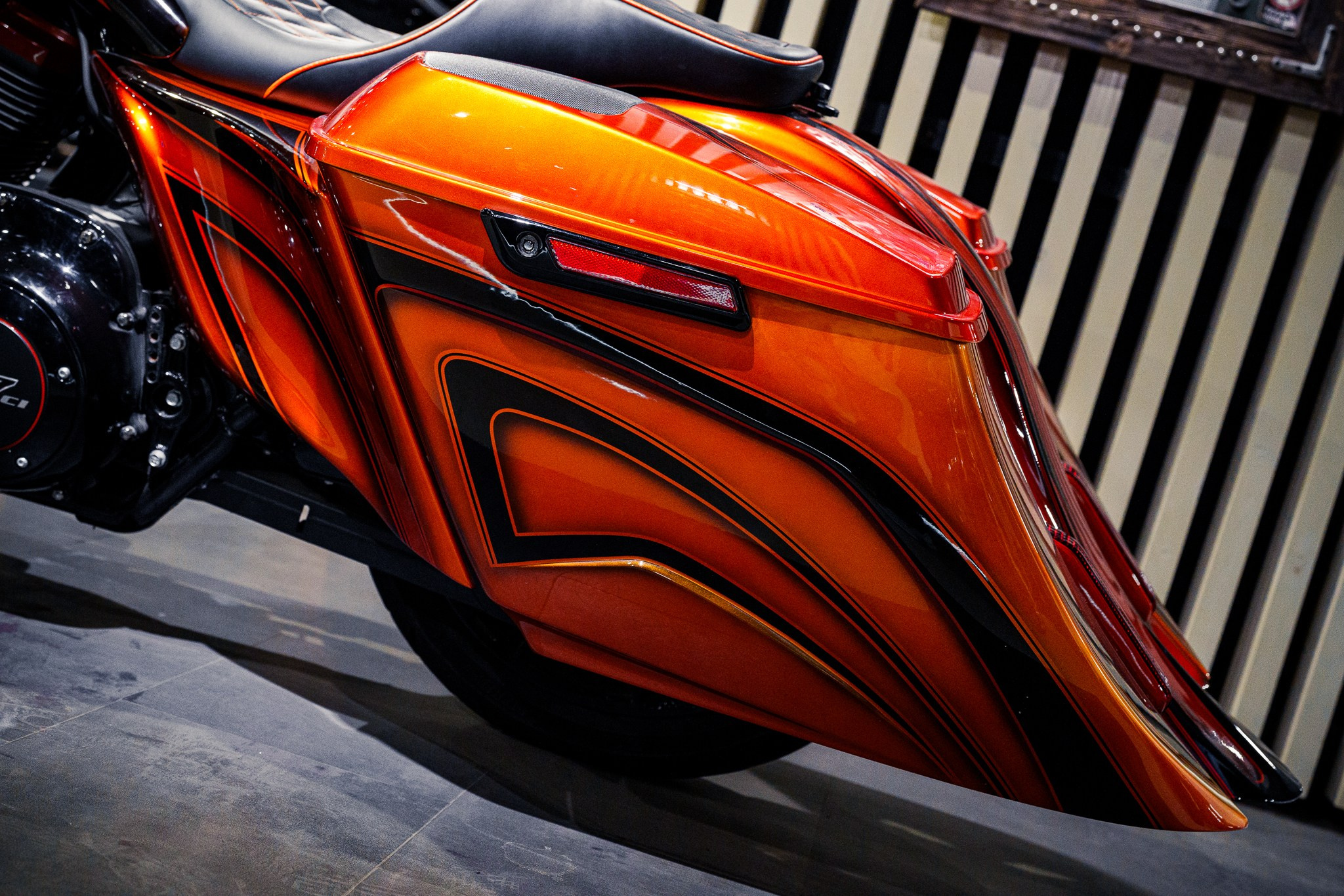 Оранжевый Harley-Davidson