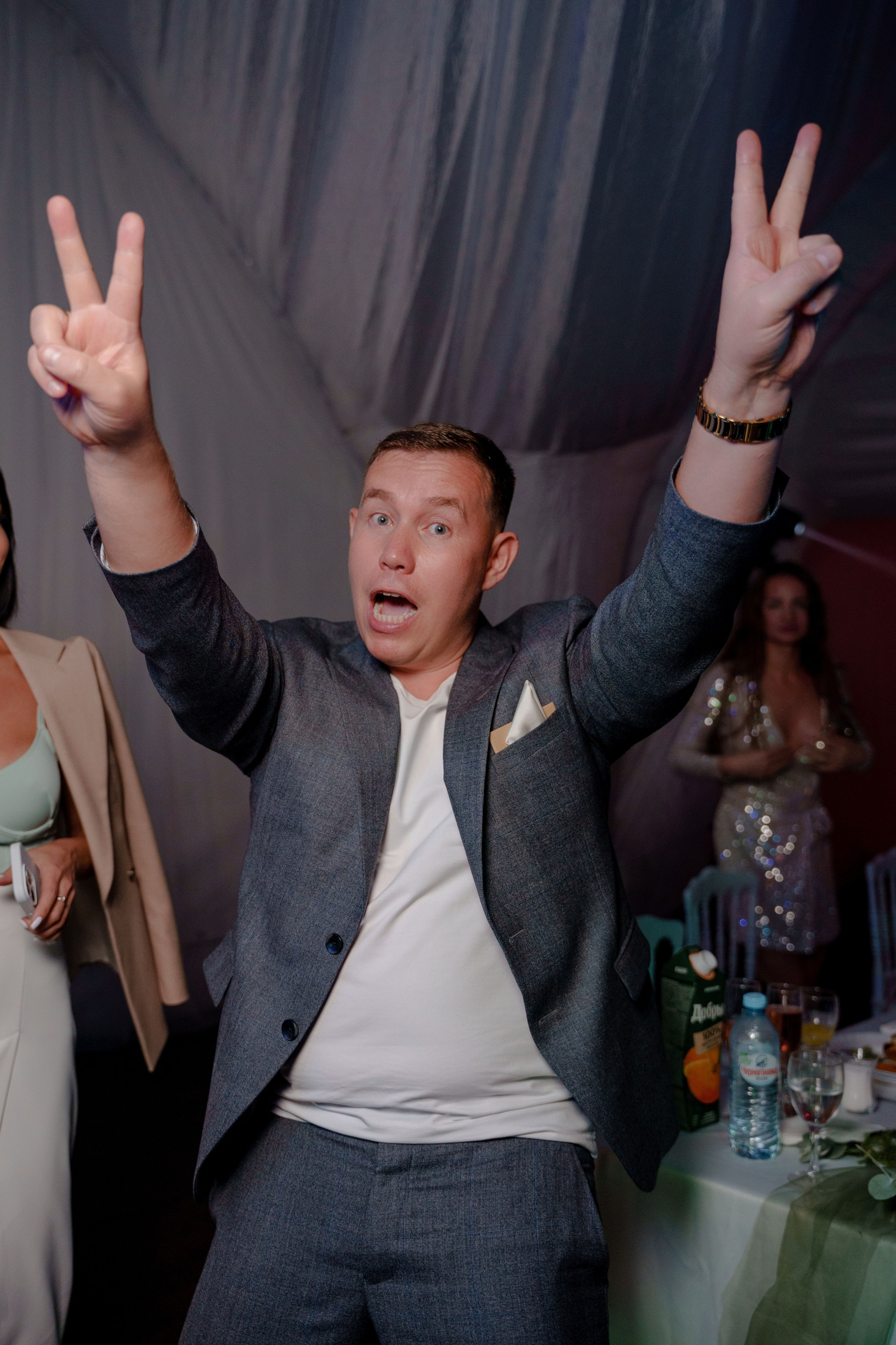 День рождения в шатре на водохранилище. Репортажный фотограф Москва Сергей Дружинин