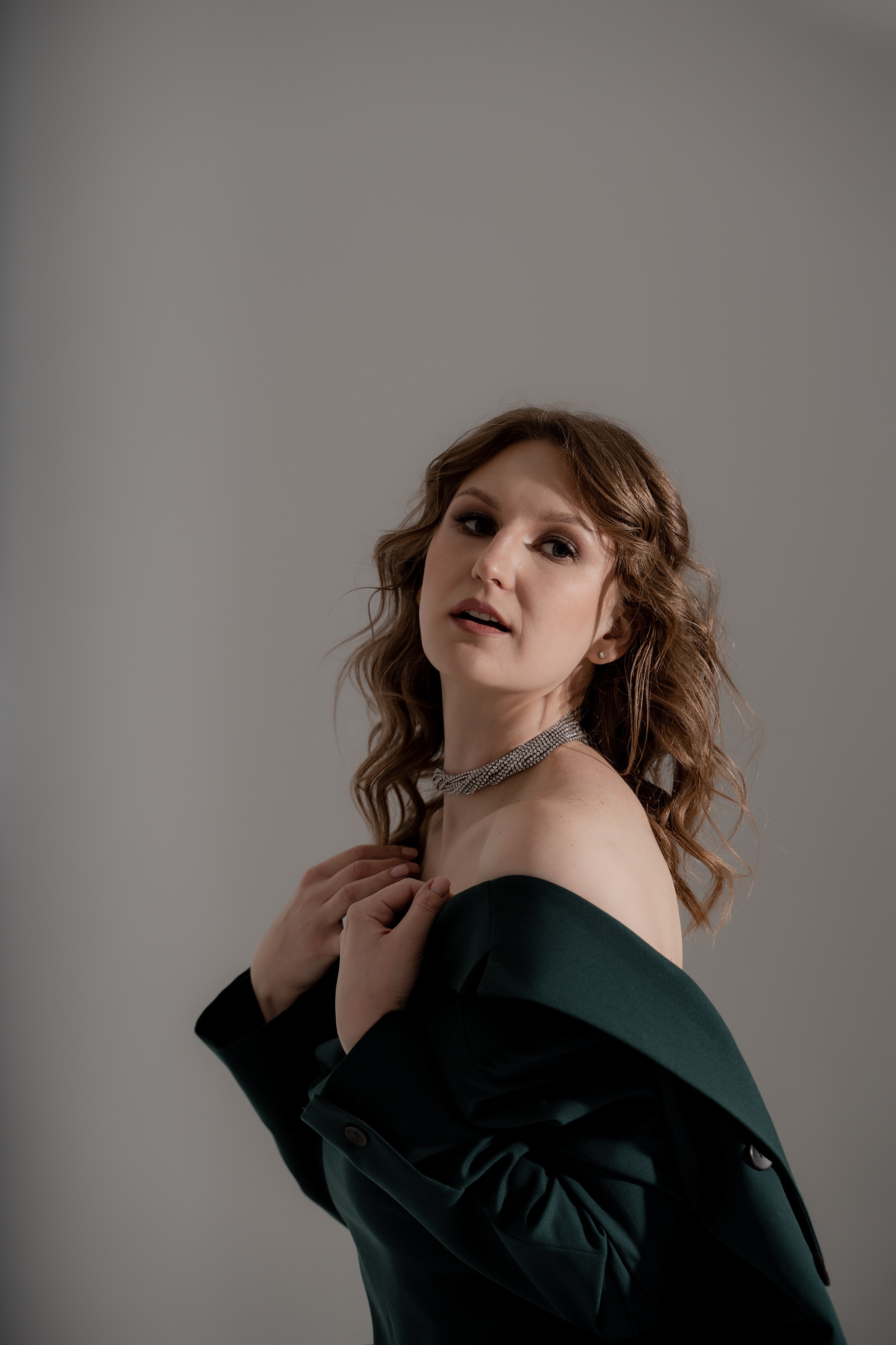 Фотосессия в студии «Классическая женственность». Портретный и свадебный фотограф Алла Карени Москва