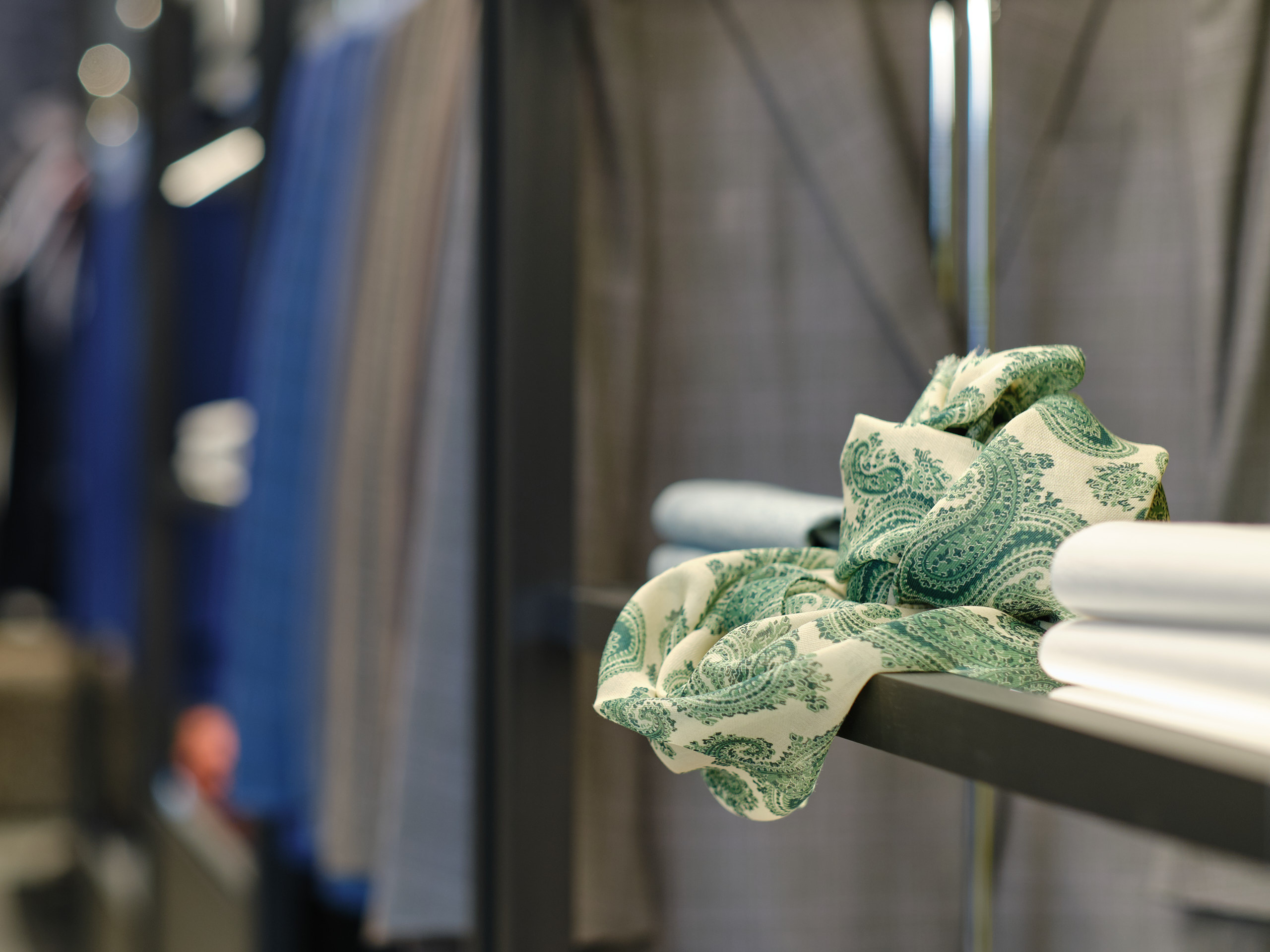 Фотографии луков и витрин Cesare Attolini Moscow весна 2019. Nikolay Samara — Portrait, Lifestyle, Event & Work and Sport Photography in Bratislava