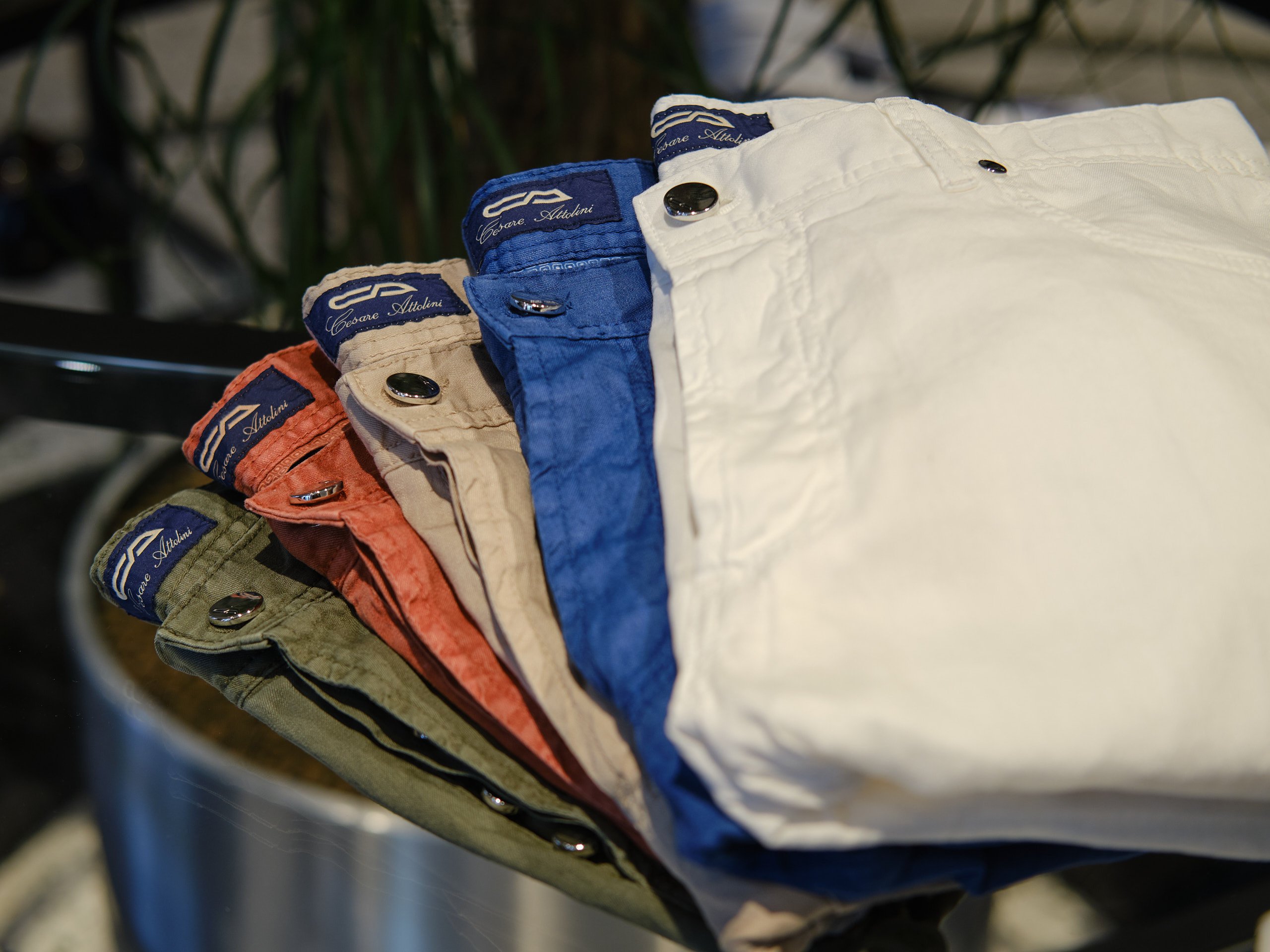 Фотографии луков и витрин Cesare Attolini Moscow весна 2019. Nikolay Samara — Portrait, Lifestyle, Event & Work and Sport Photography in Bratislava