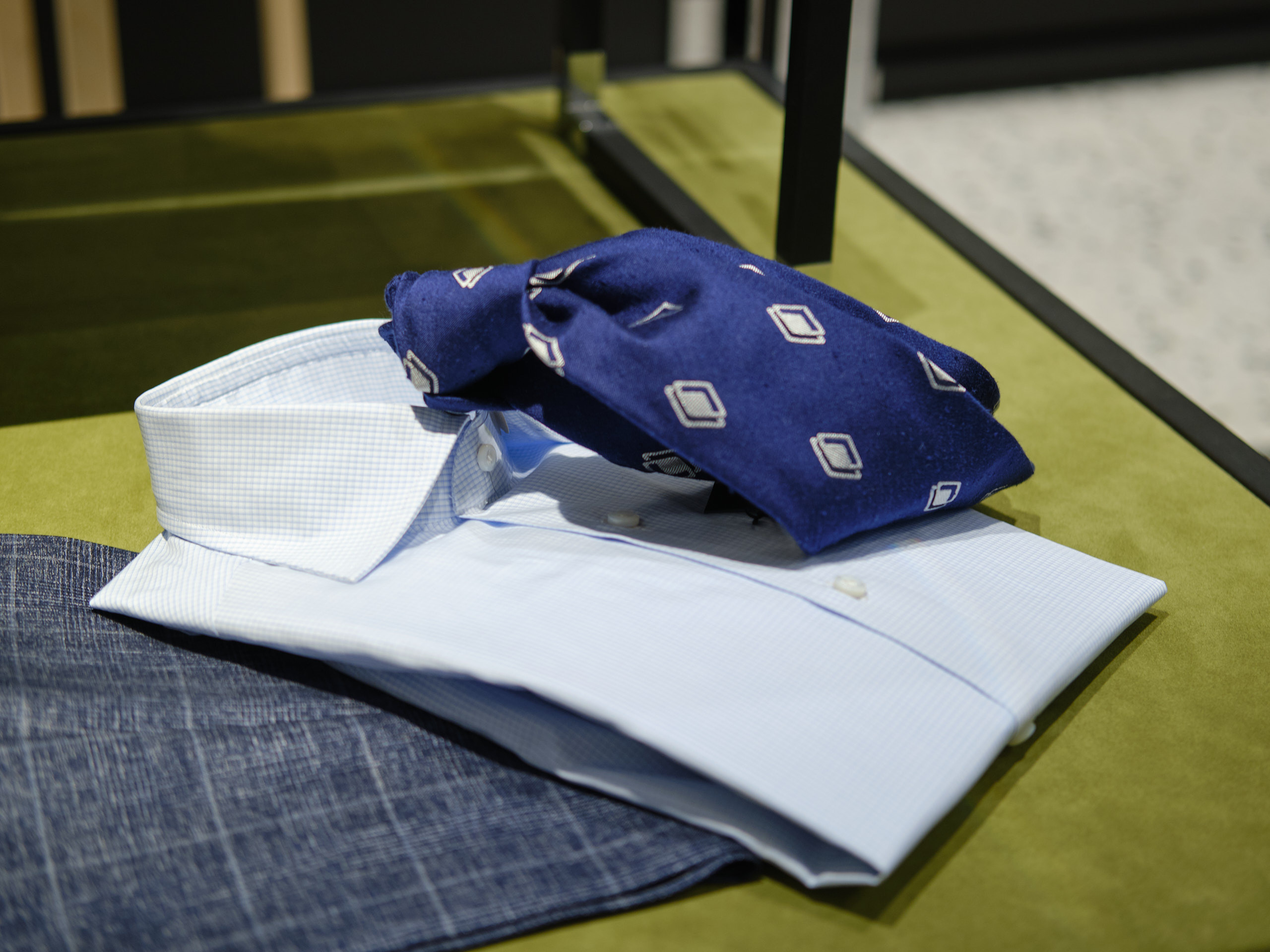 Фотографии луков и витрин Cesare Attolini Moscow весна 2019. Nikolay Samara — Portrait, Lifestyle, Event & Work and Sport Photography in Bratislava