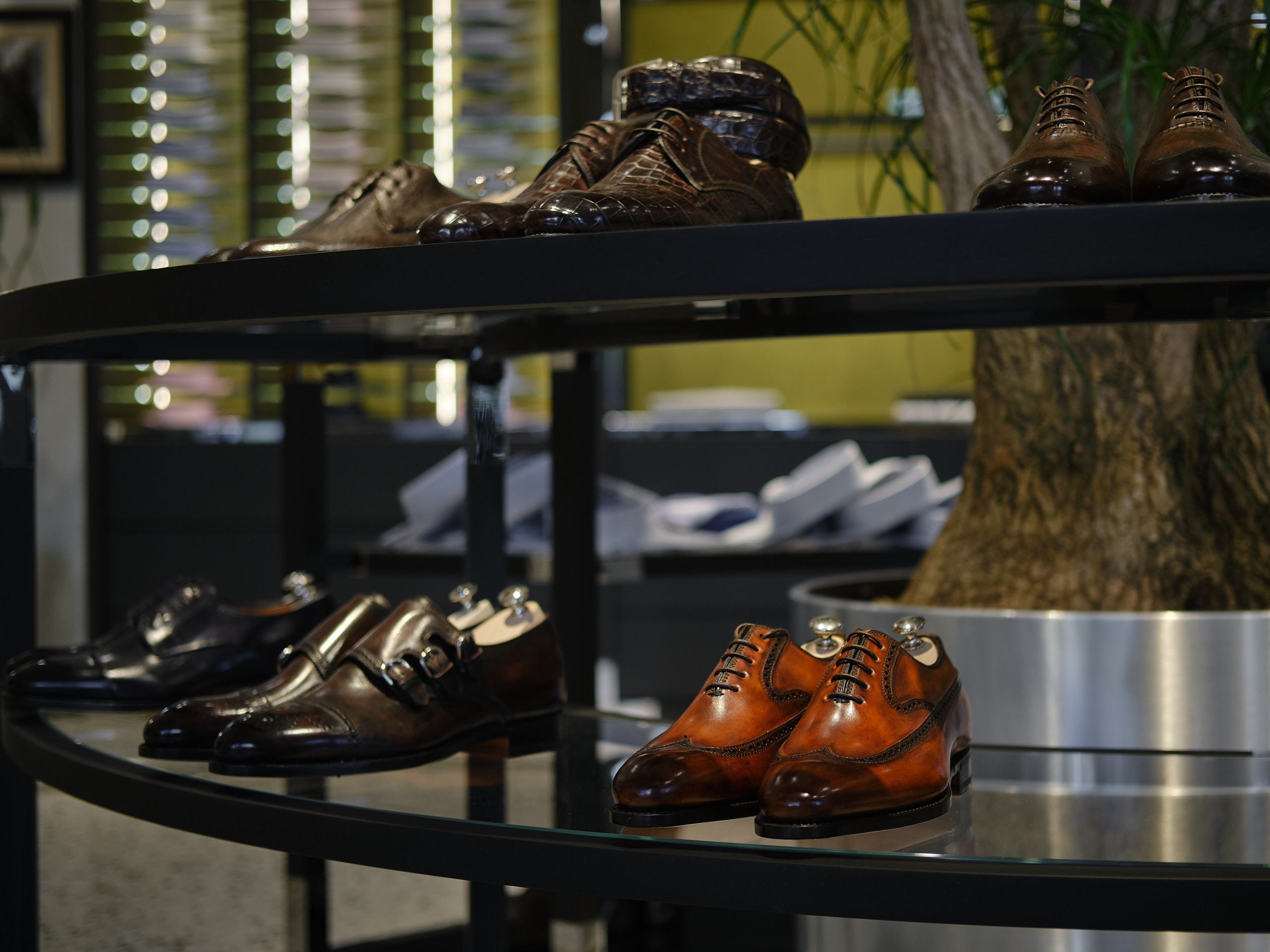 Фотографии луков и витрин Cesare Attolini Moscow весна 2019. Nikolay Samara — Portrait, Lifestyle, Event & Work and Sport Photography in Bratislava