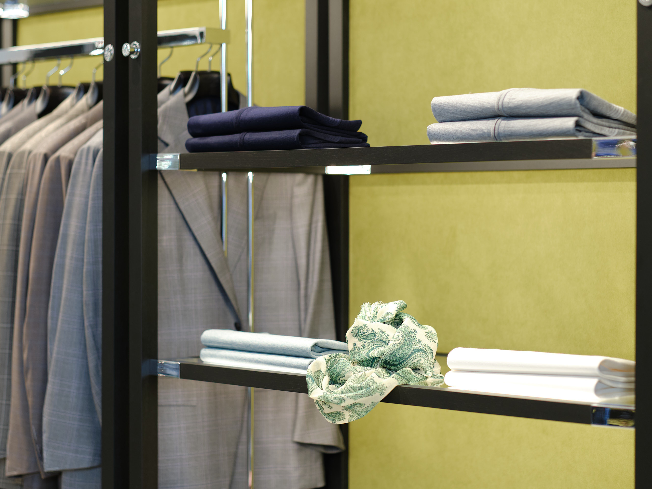 Фотографии луков и витрин Cesare Attolini Moscow весна 2019. Nikolay Samara — Portrait, Lifestyle, Event & Work and Sport Photography in Bratislava