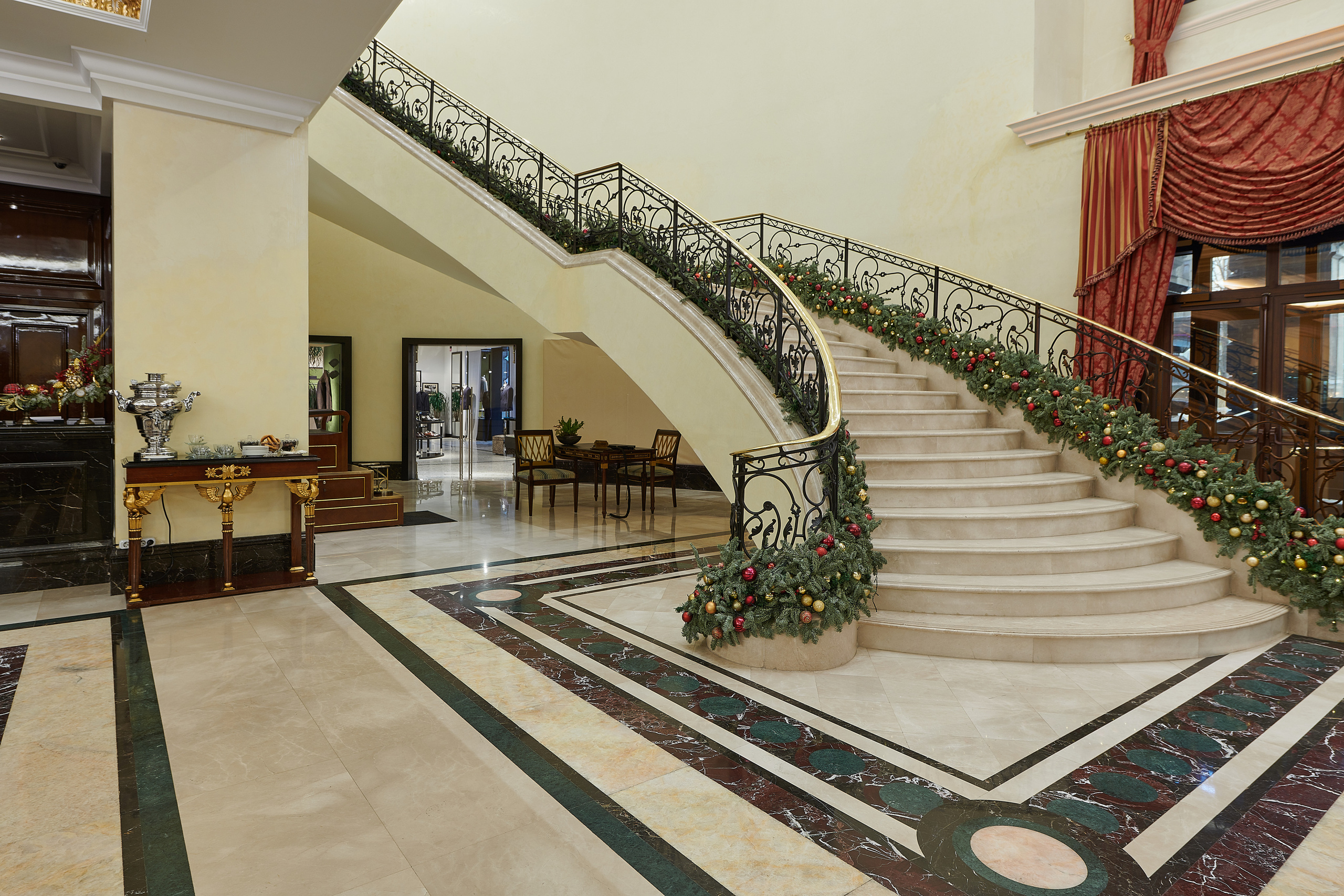 Фотографии интерьеров Cesare Attolini Moscow осень 2018 — осень 2020. Nikolay Samara — Porträt-, Lifestyle-, Event- & Work-and-Sport-Fotografie in Bratislava