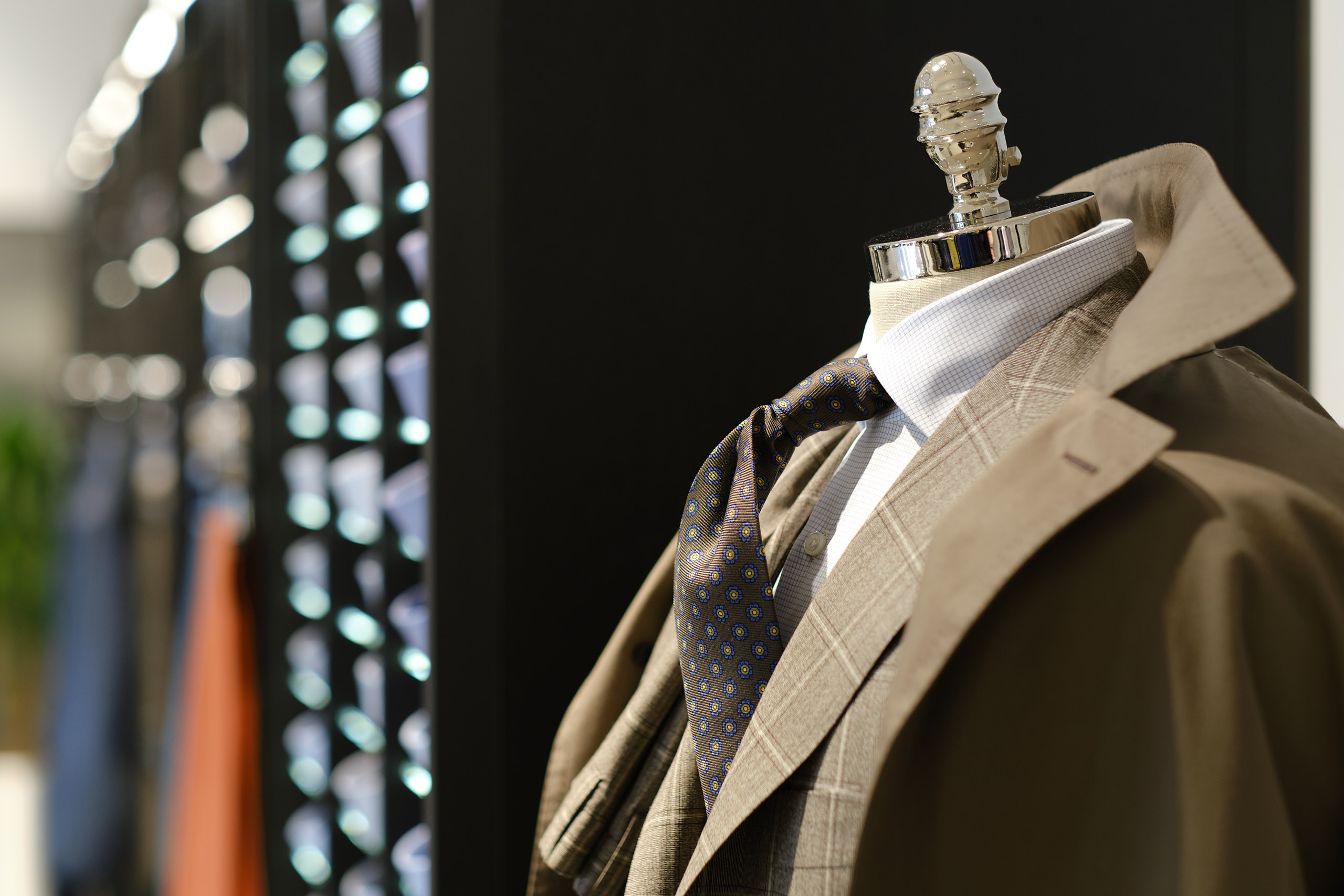 Фотографии луков и витрин Cesare Attolini Moscow весна 2019. Nikolay Samara — Portrait, Lifestyle, Event & Work and Sport Photography in Bratislava