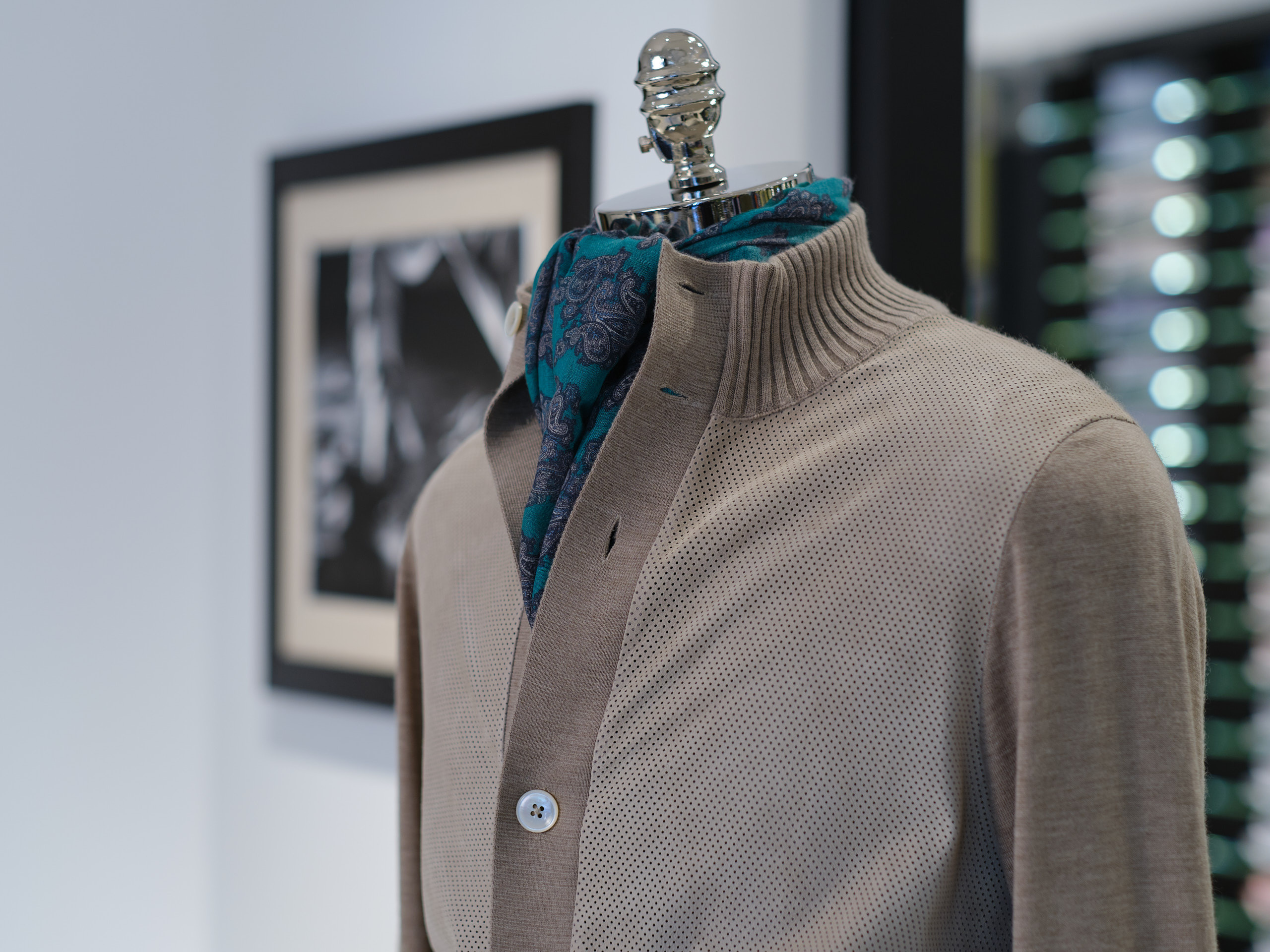 Фотографии луков и витрин Cesare Attolini Moscow весна 2019. Nikolay Samara — Portrait, Lifestyle, Event & Work and Sport Photography in Bratislava