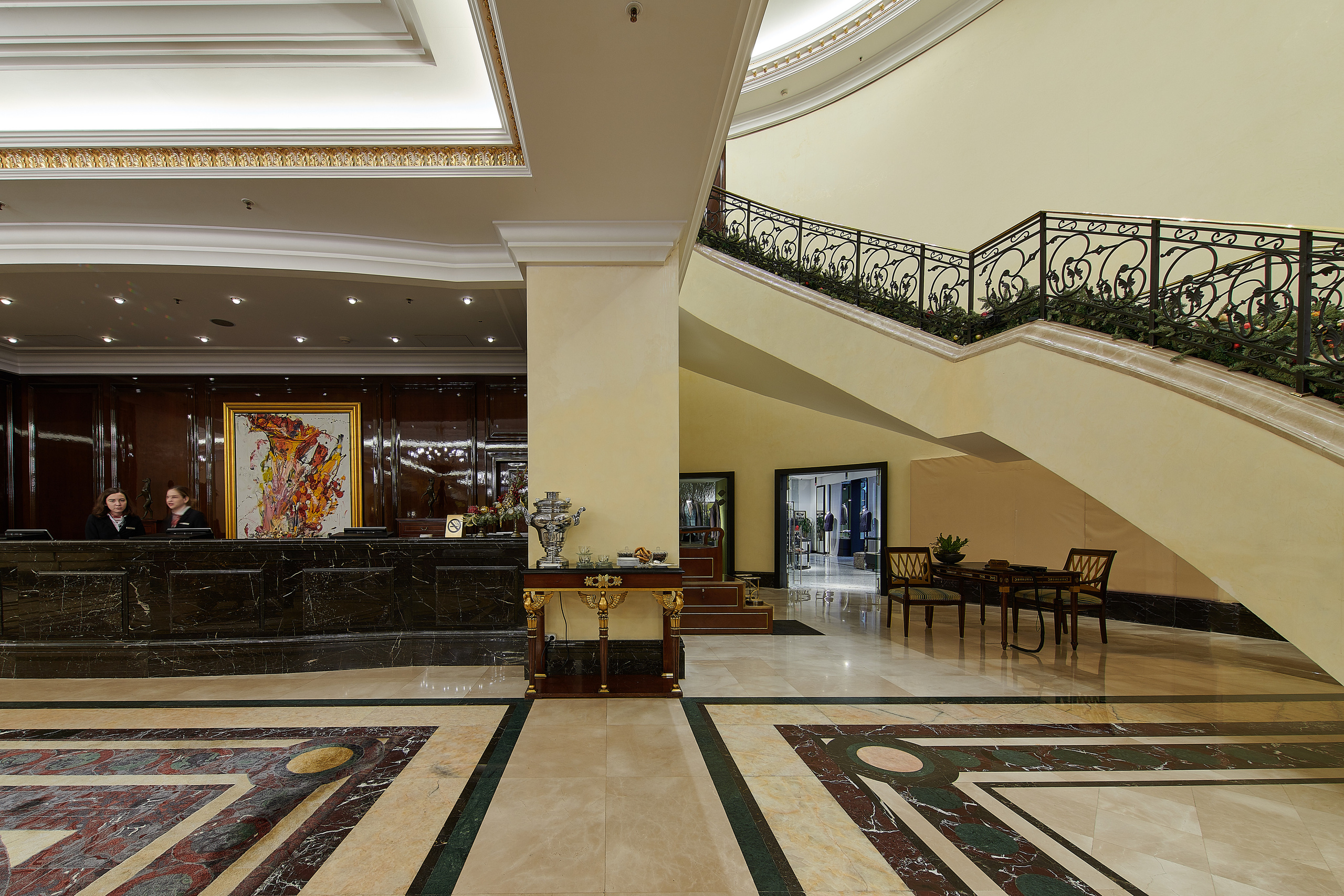 Фотографии интерьеров Cesare Attolini Moscow осень 2018 — осень 2020. Nikolay Samara — Porträt-, Lifestyle-, Event- & Work-and-Sport-Fotografie in Bratislava