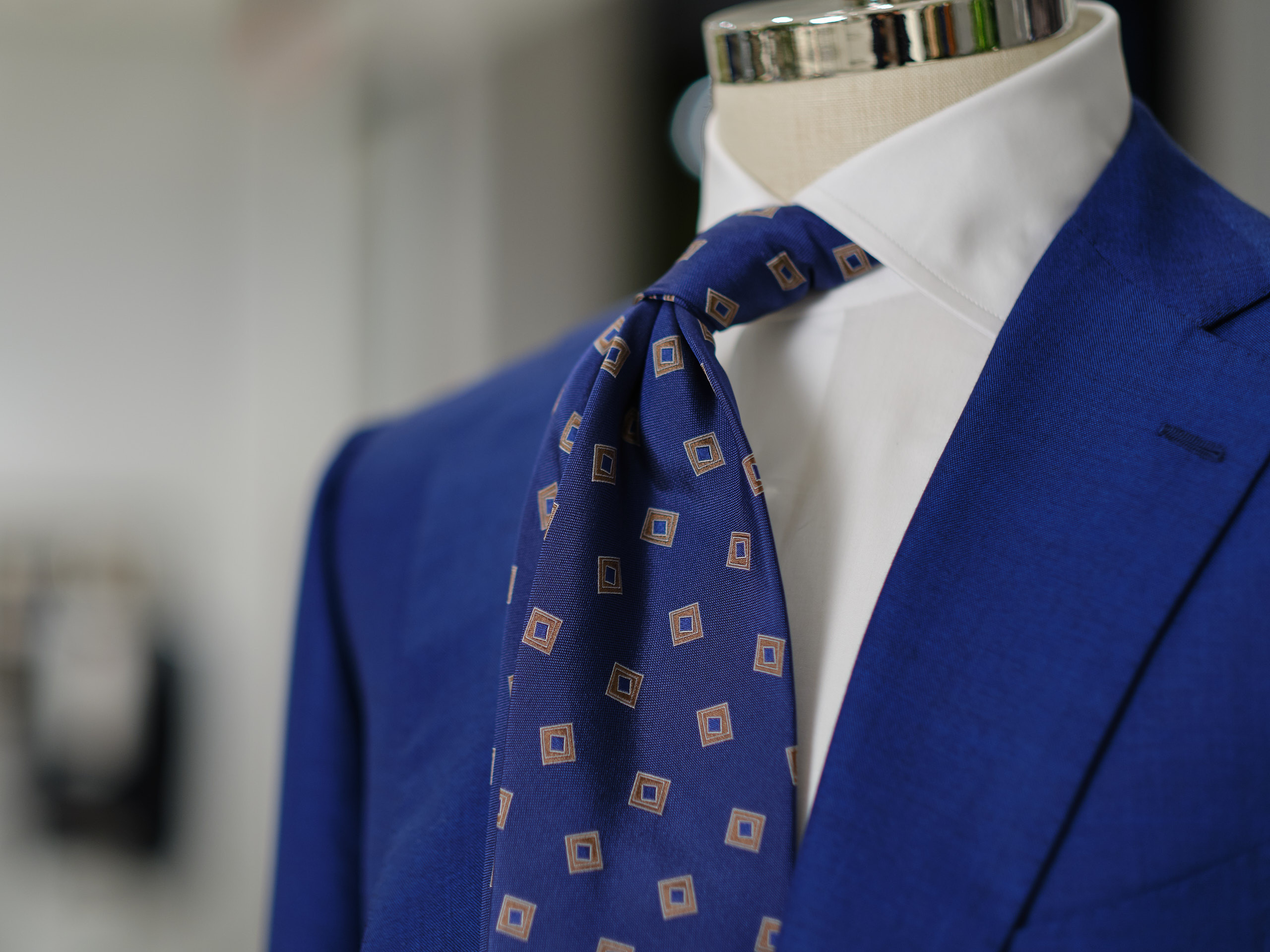 Фотографии луков и витрин Cesare Attolini Moscow весна 2019. Nikolay Samara — Portrait, Lifestyle, Event & Work and Sport Photography in Bratislava