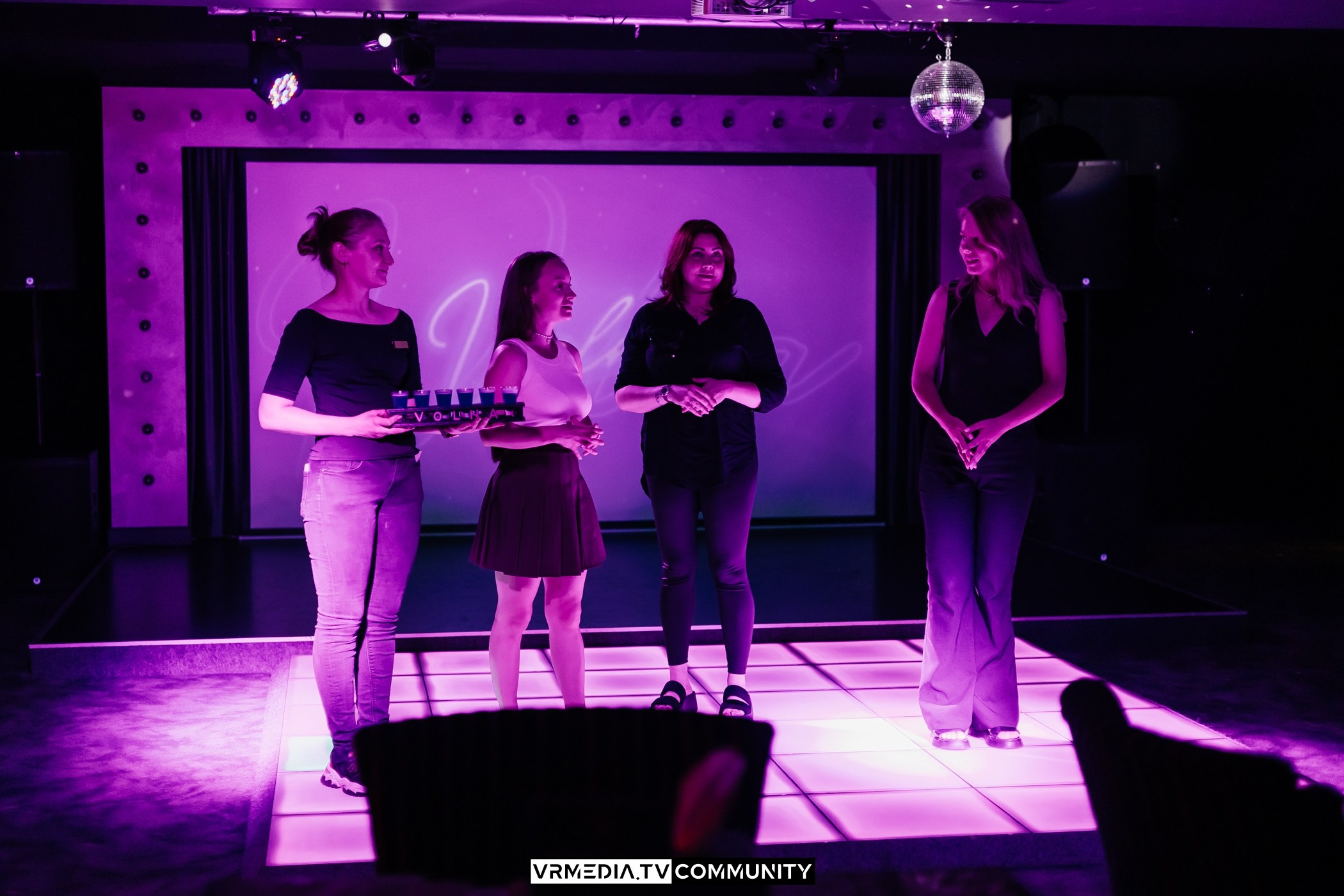 Караоке-бар «Volna»: Summer party