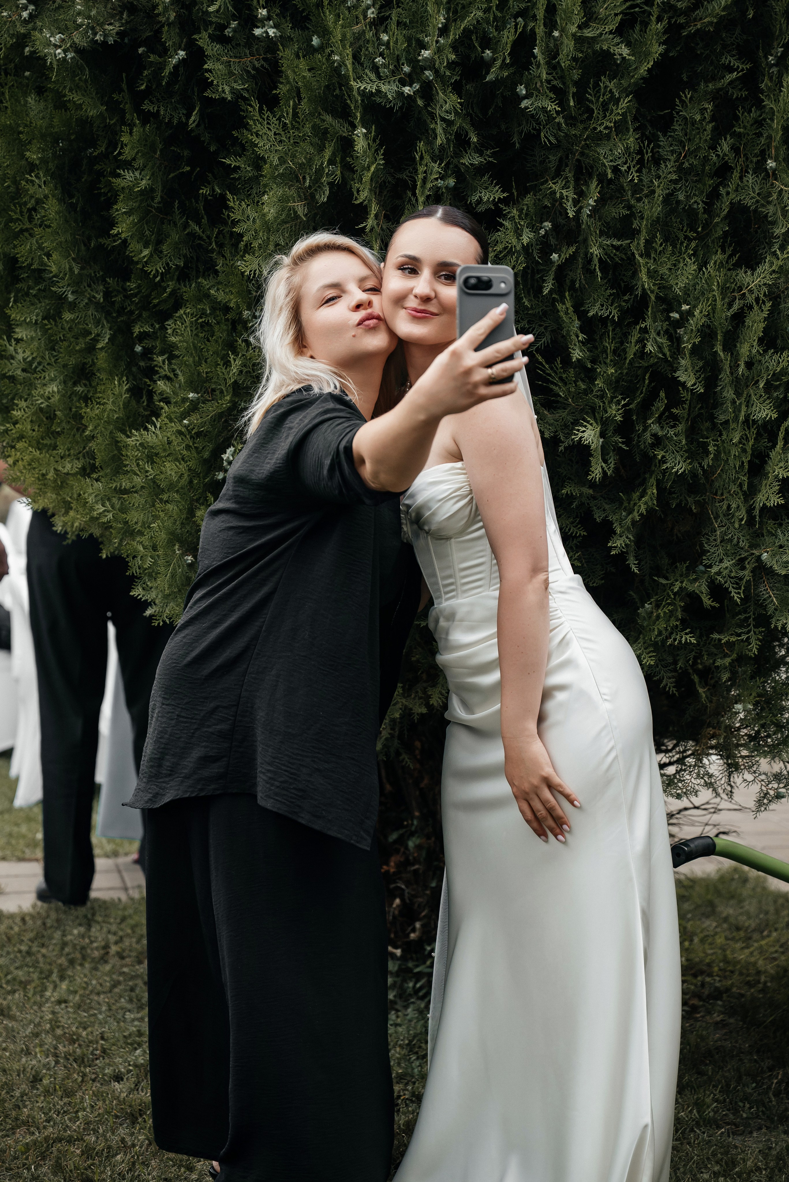 «Свадьба Даши и Артема». Школьный фотограф в Валуйках. Фотосессии для выпускников и изготовление выпускных альбомов в городе Валуйки и в Белгородской области