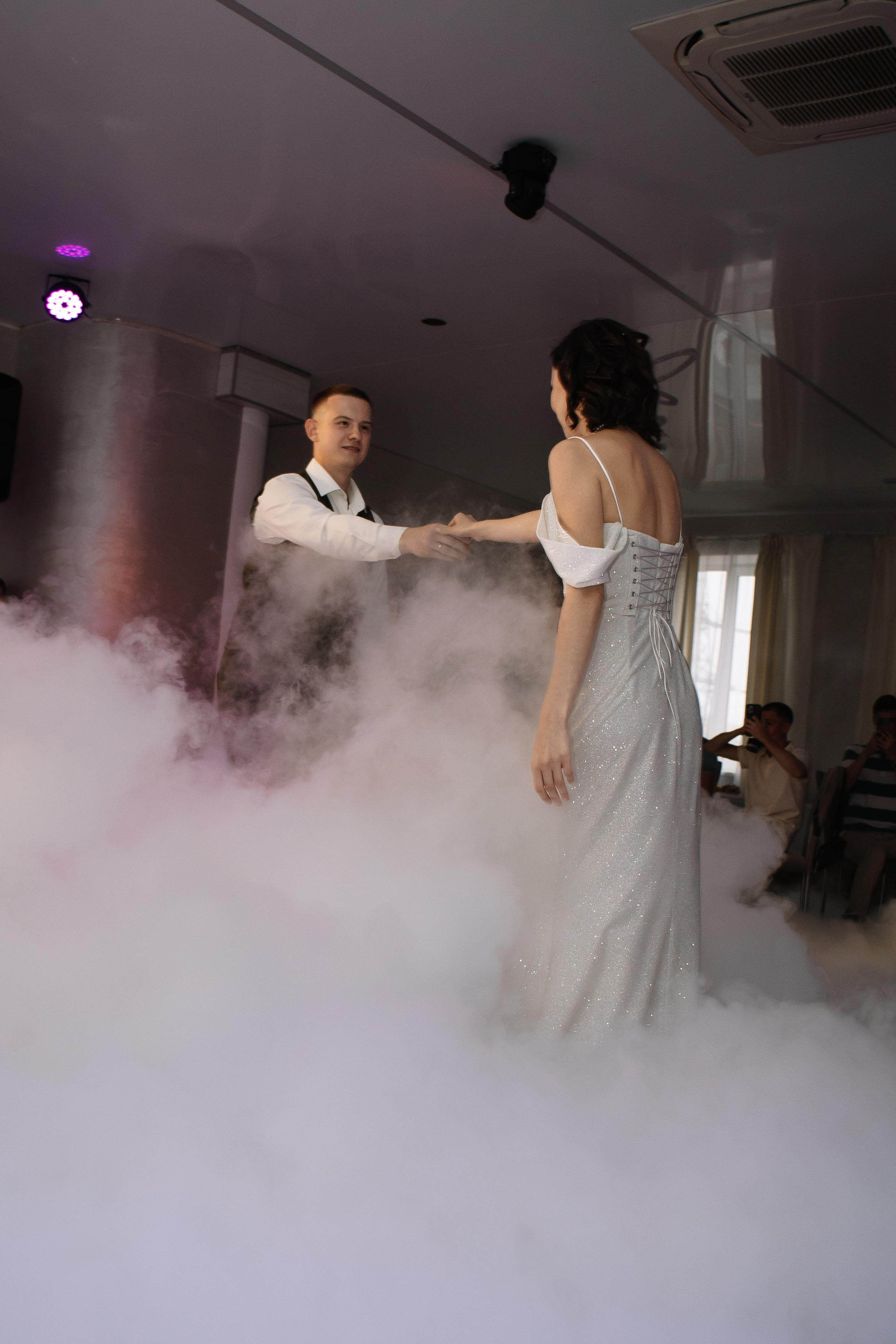 Данил и Александра. Свадебный фотограф и видеограф в Омске — Виталий и Алёна Орлянд