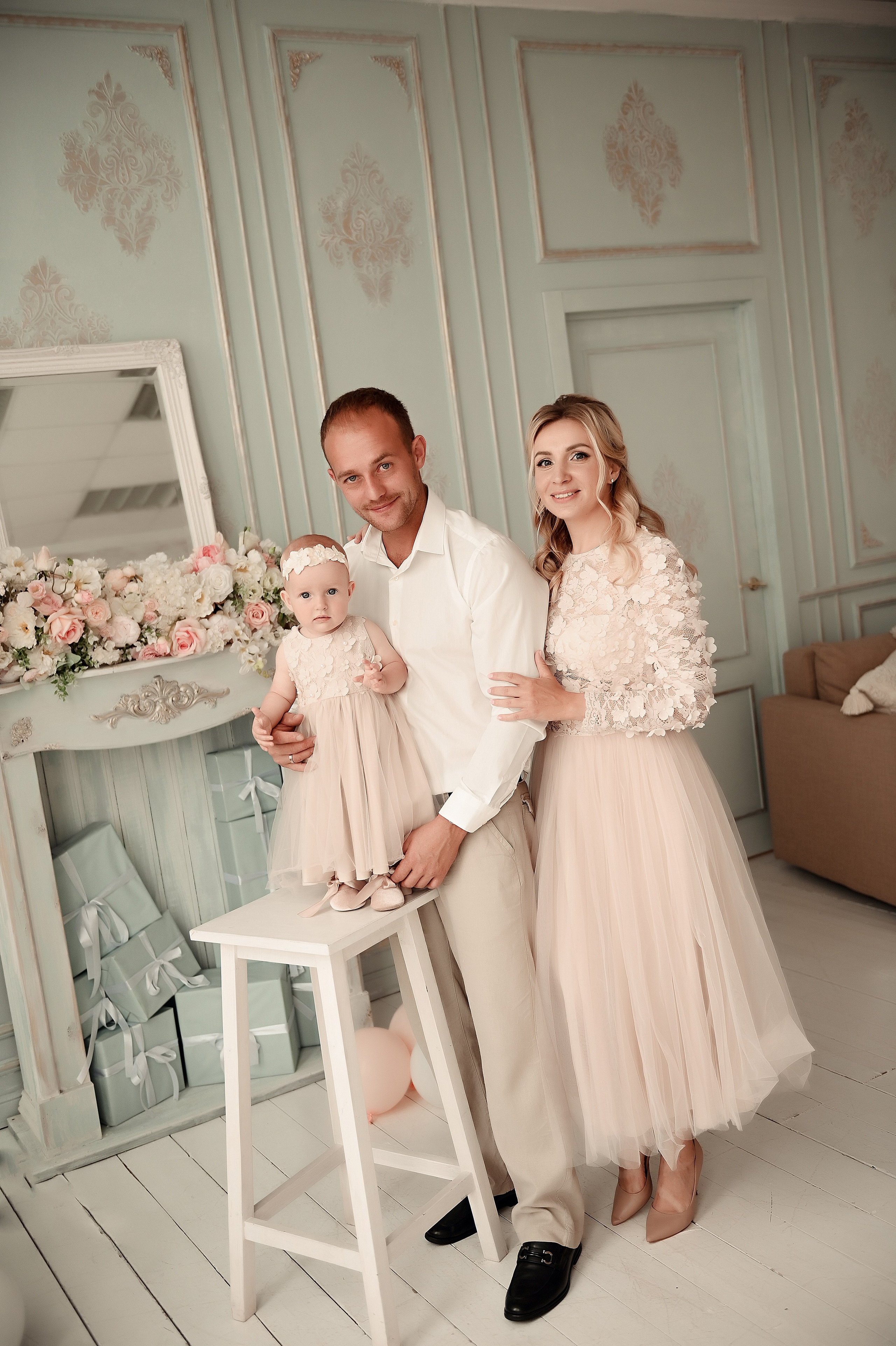 Студийные семейные, детские, индивидуальные фотосессии. Свадебный, семейный, детский, контент фотограф в Омске Максим Ильин