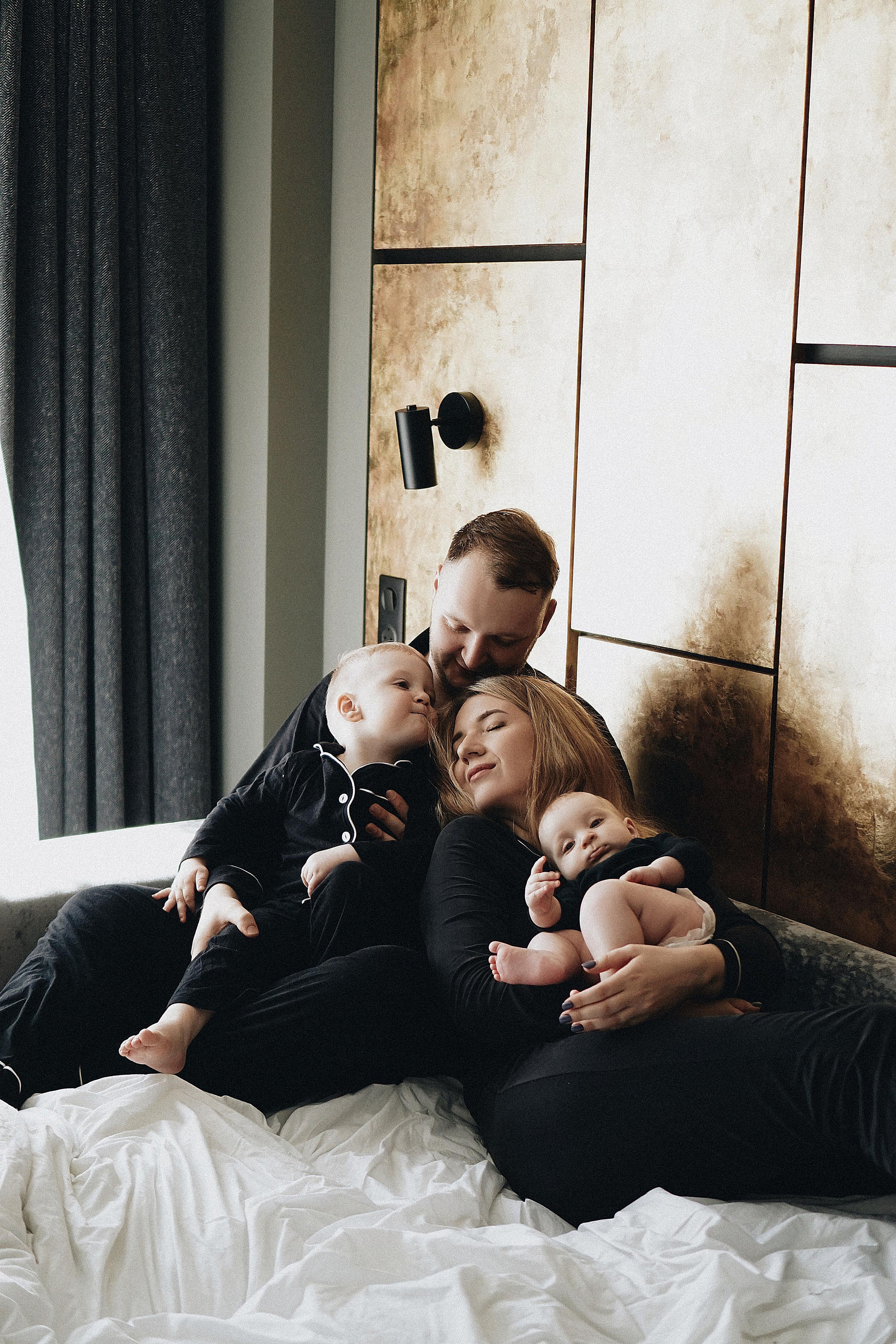 Семейная фотоссесия родители и их малыши   в Чебоксарах. Индивидуальная и семейная фотосессия в Чебоксарах Оксана Русакова