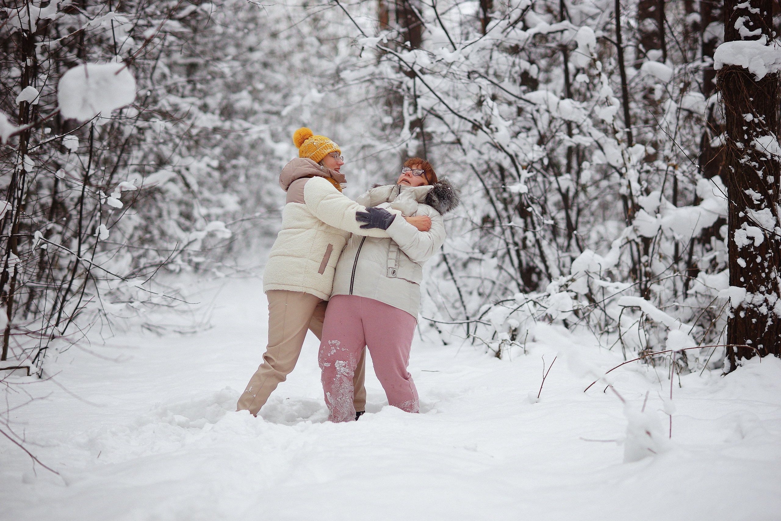 Фотопрогулка двух сестёр. Семейный фотограф г. Новокузнецк Юлия Машникова
