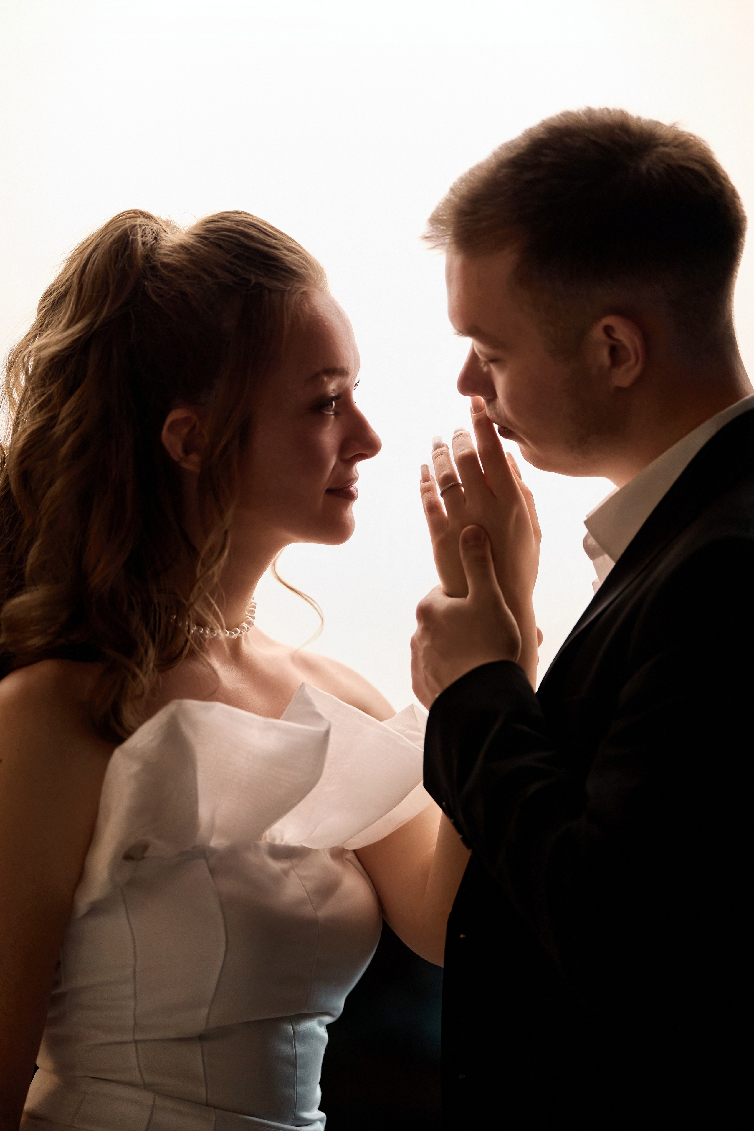 Свадебная фотосессия в гостинице и в студии