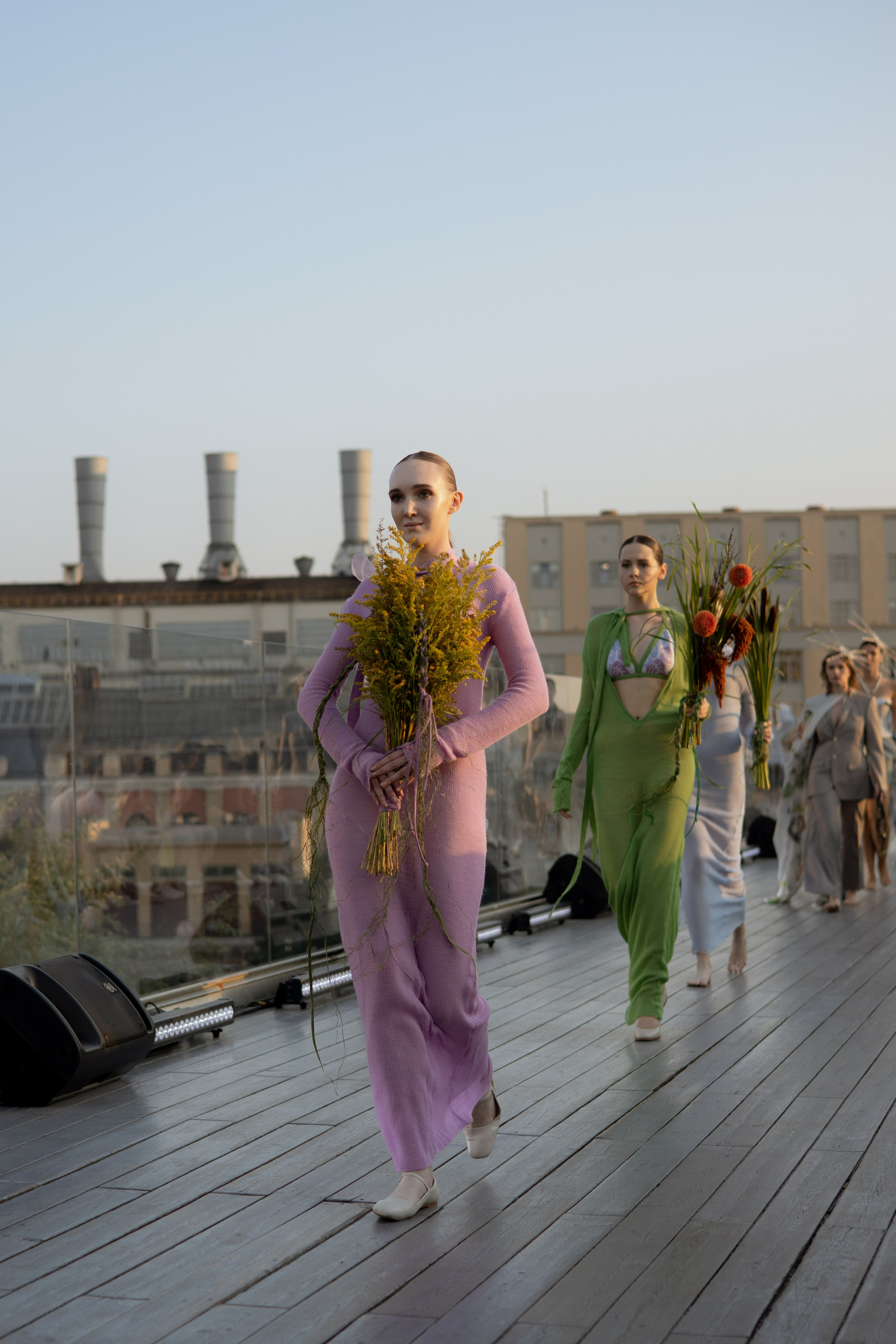 Модный показ. Парящий мост. Оформление свадеб, декор свадеб Вера Маркова, Москва